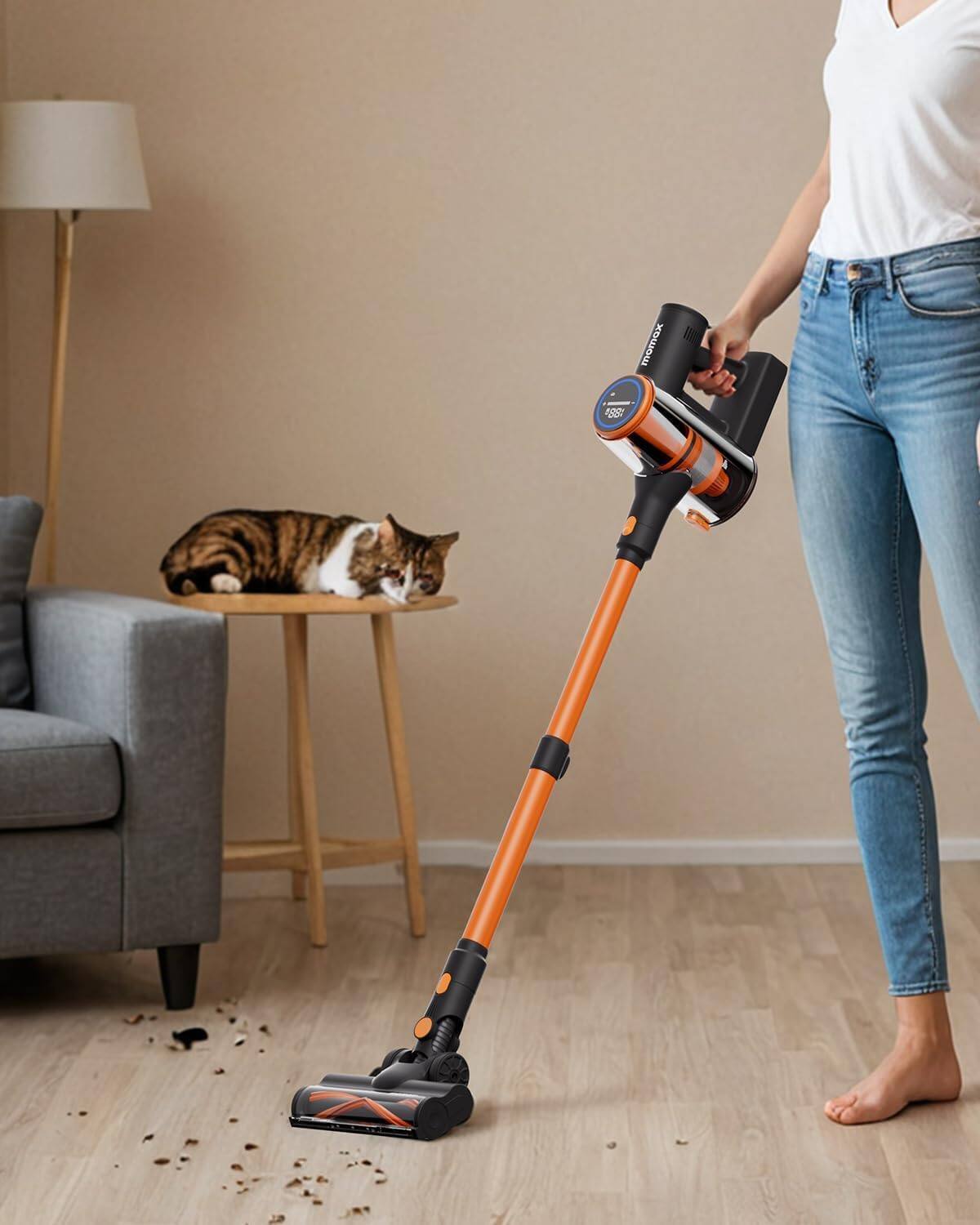 The text on the image reads:

"momox 887"