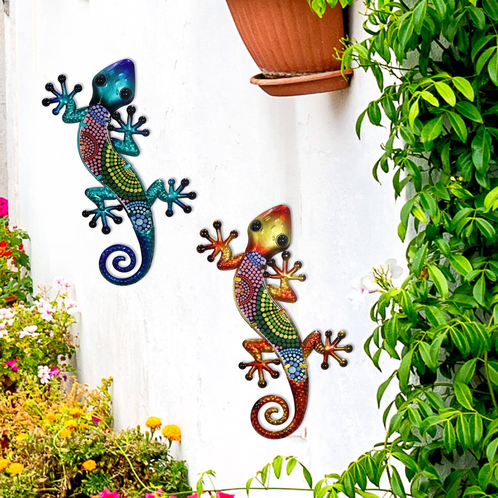 Left. Fabibe - Metal Gecko Wall Art 2 Pack 15 Inch Lizard Outdoor Decor Hanging Glass Sculpture Decoration For Garden Fence Home - Green&blue.