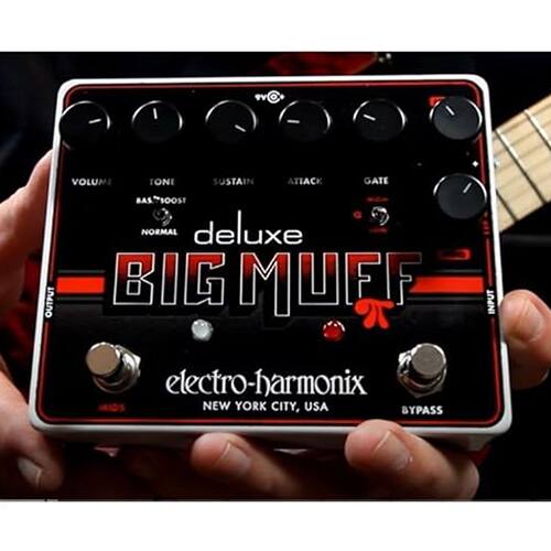 VOLUME  
TONE  
SUSTAIN  
ATTACK  
GATE  

deluxe  
BIG MUFF  

electro-harmonix  
NEW YORK CITY, USA  

BYPASS