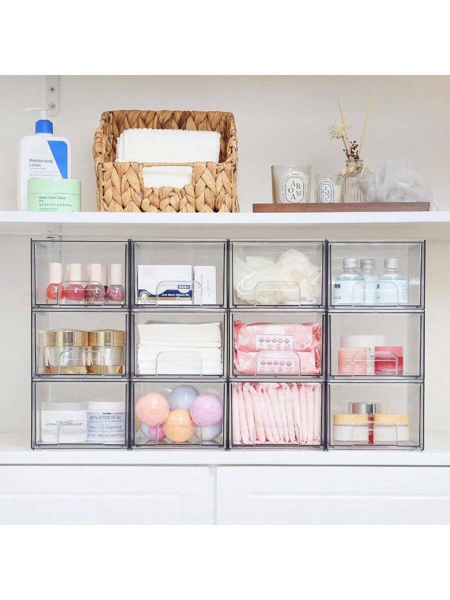 Moisturising Lotion  
Moist Cream Mask  

AROMA  

P2R  
FDNLSK  
IANd