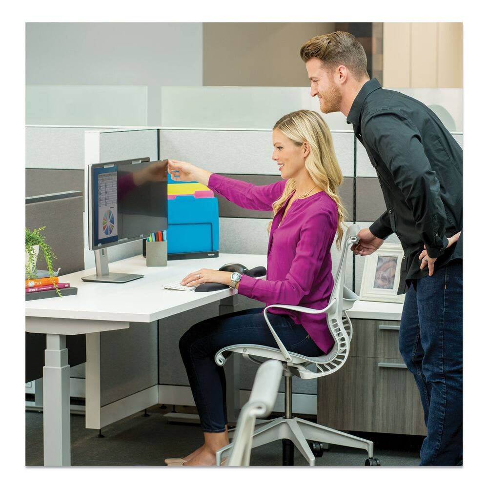 Left. Fellowes - 4801501 PrivaScreen Blackout Privacy Filter for 22 in. Flat Panel Monitor/Laptop - Black.
