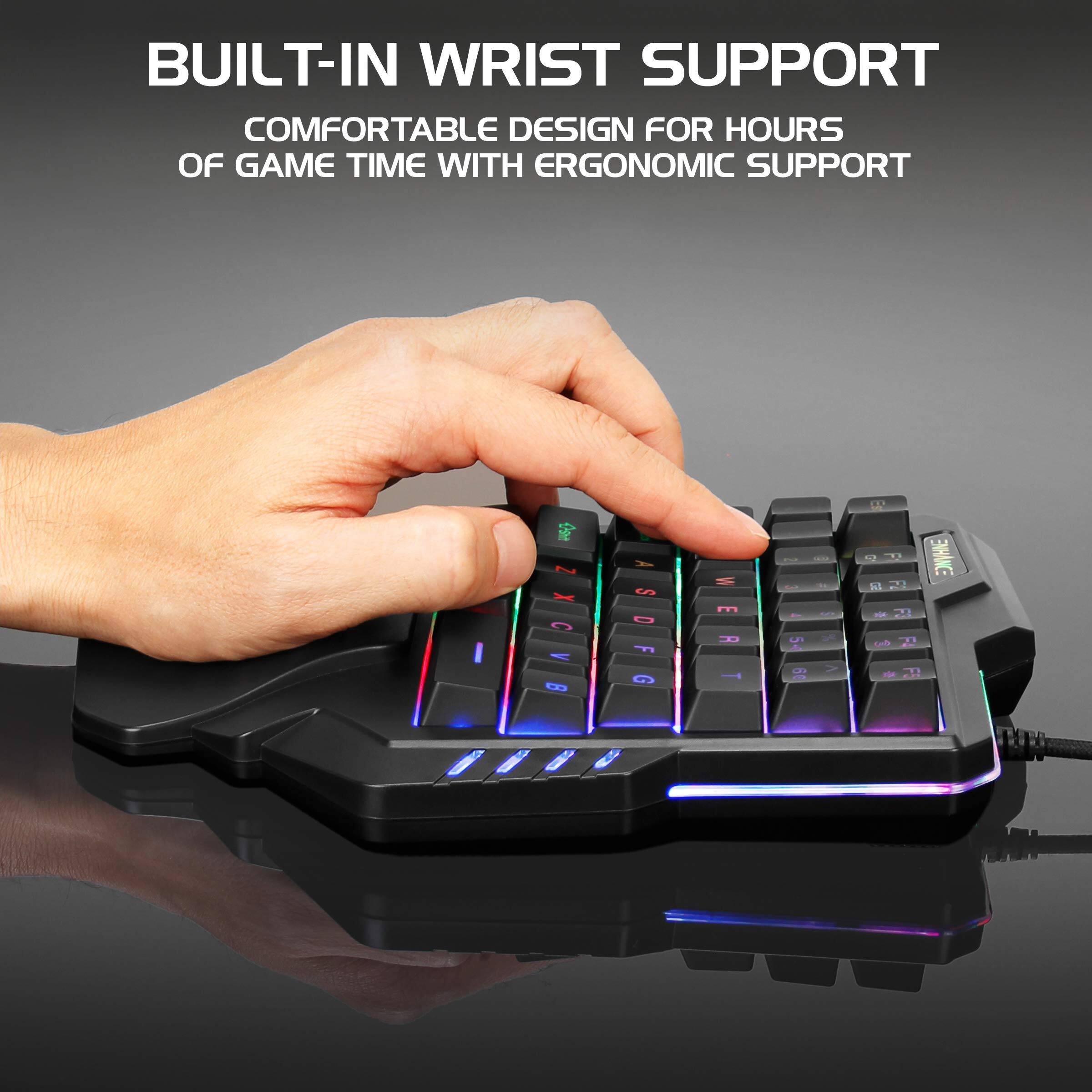 BUILT-IN WRIST SUPPORT  
COMFORTABLE DESIGN FOR HOURS OF GAME TIME WITH ERGONOMIC SUPPORT