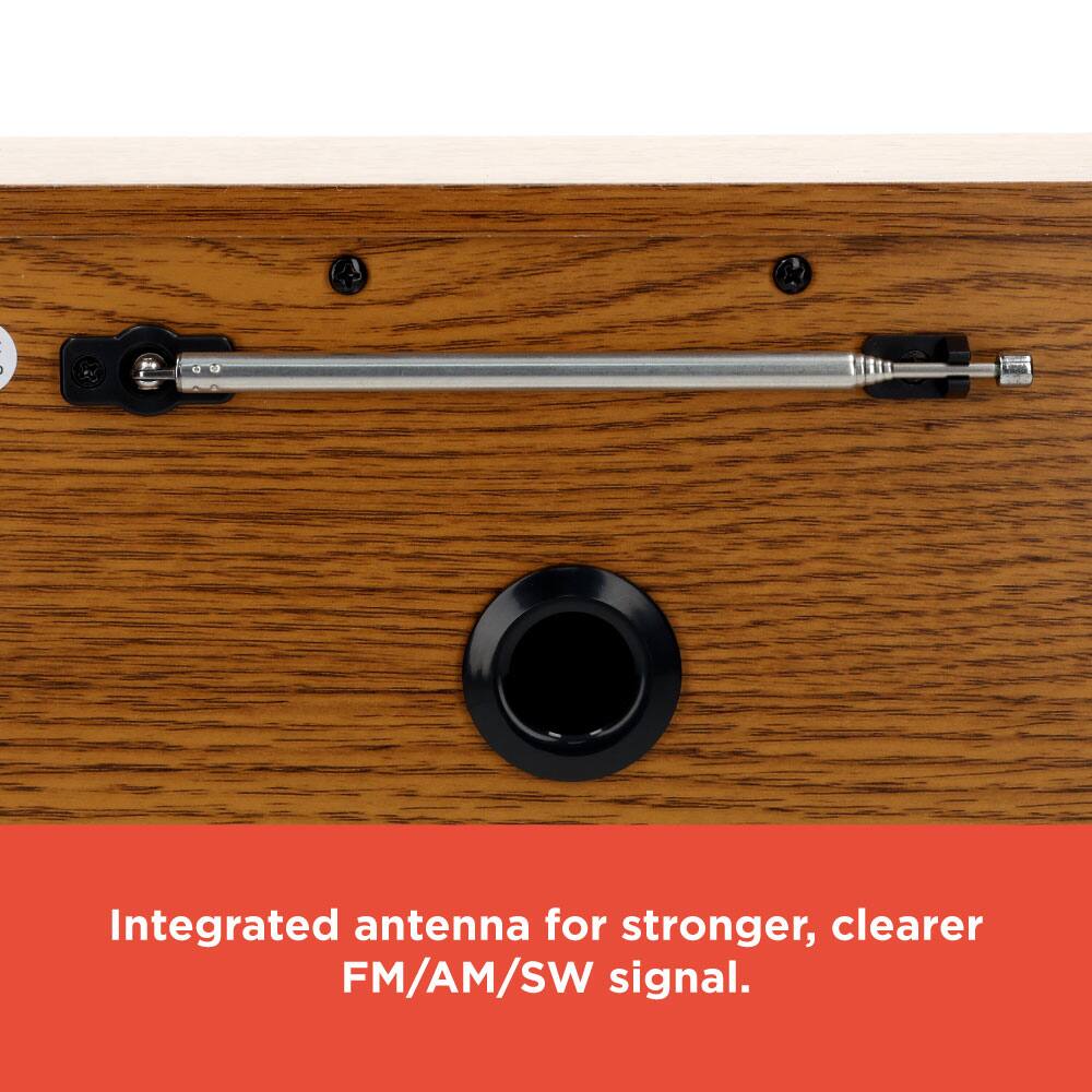 Integrated antenna for stronger, clearer FM/AM/SW signal.