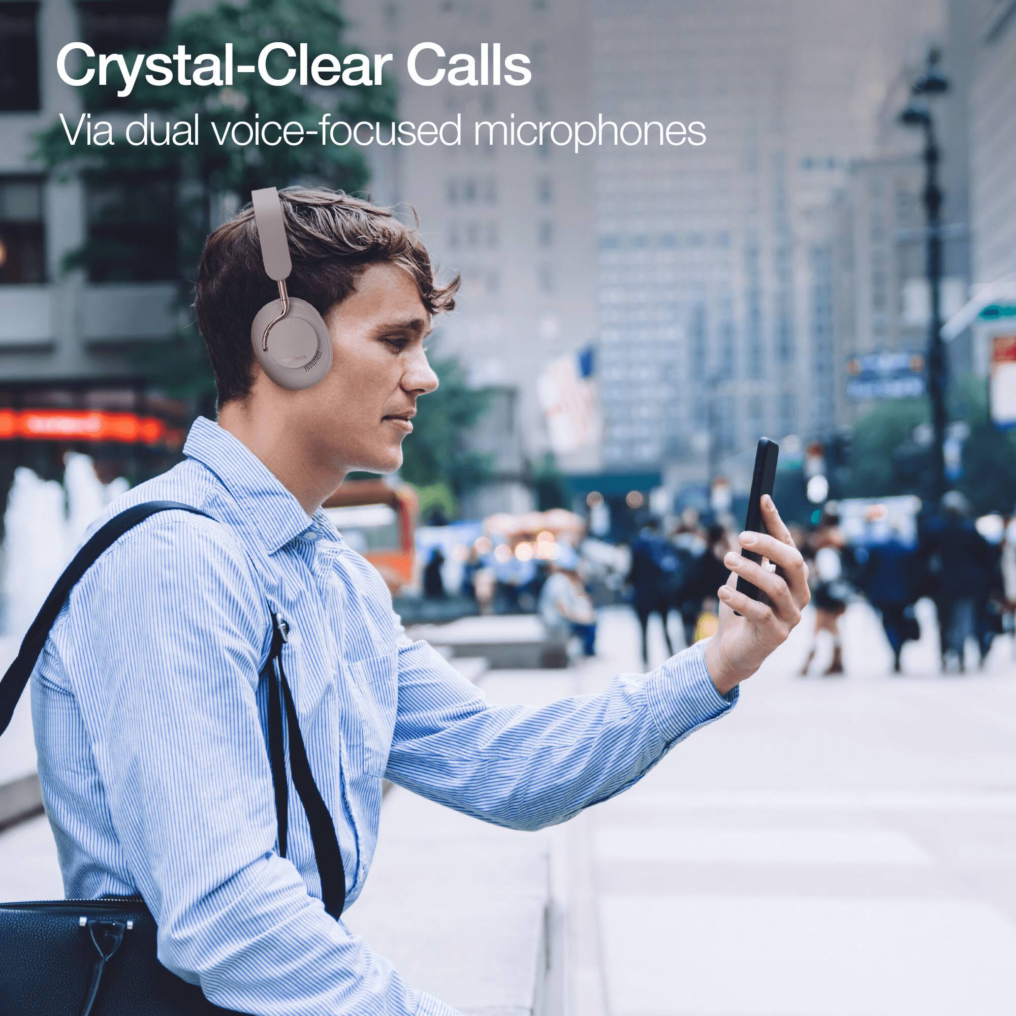 Crystal-Clear Calls  
Via dual voice-focused microphones