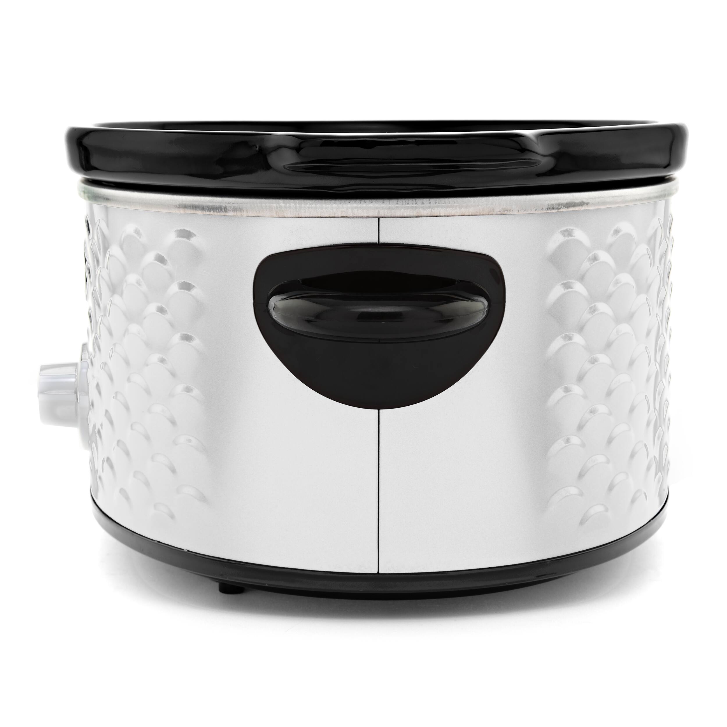 Alt View 7. Brentwood - Brentwood Scallop Pattern 4.5 Quart Slow Cooker in Stainless Steel - Silver.