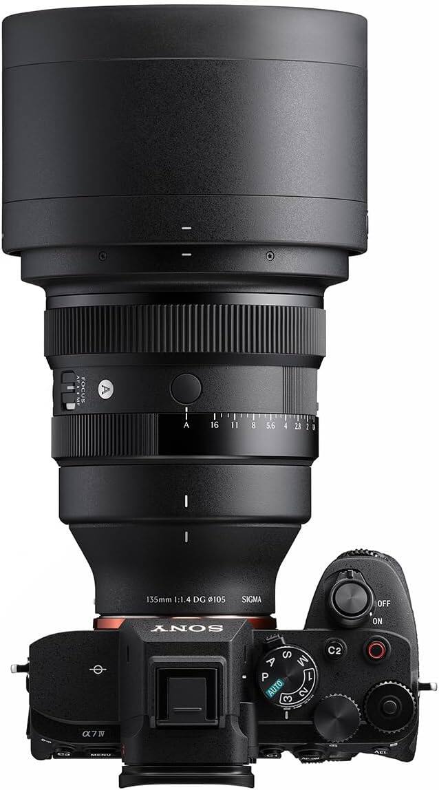 AF AFLIME MY FOCUS A I A 16 11 8 5.6 4 28 1 I I 135mm 1:1.4 DG 105 SIGMA OFF SONY ON S A M P 1 AUTO 2 3 C2 7IV