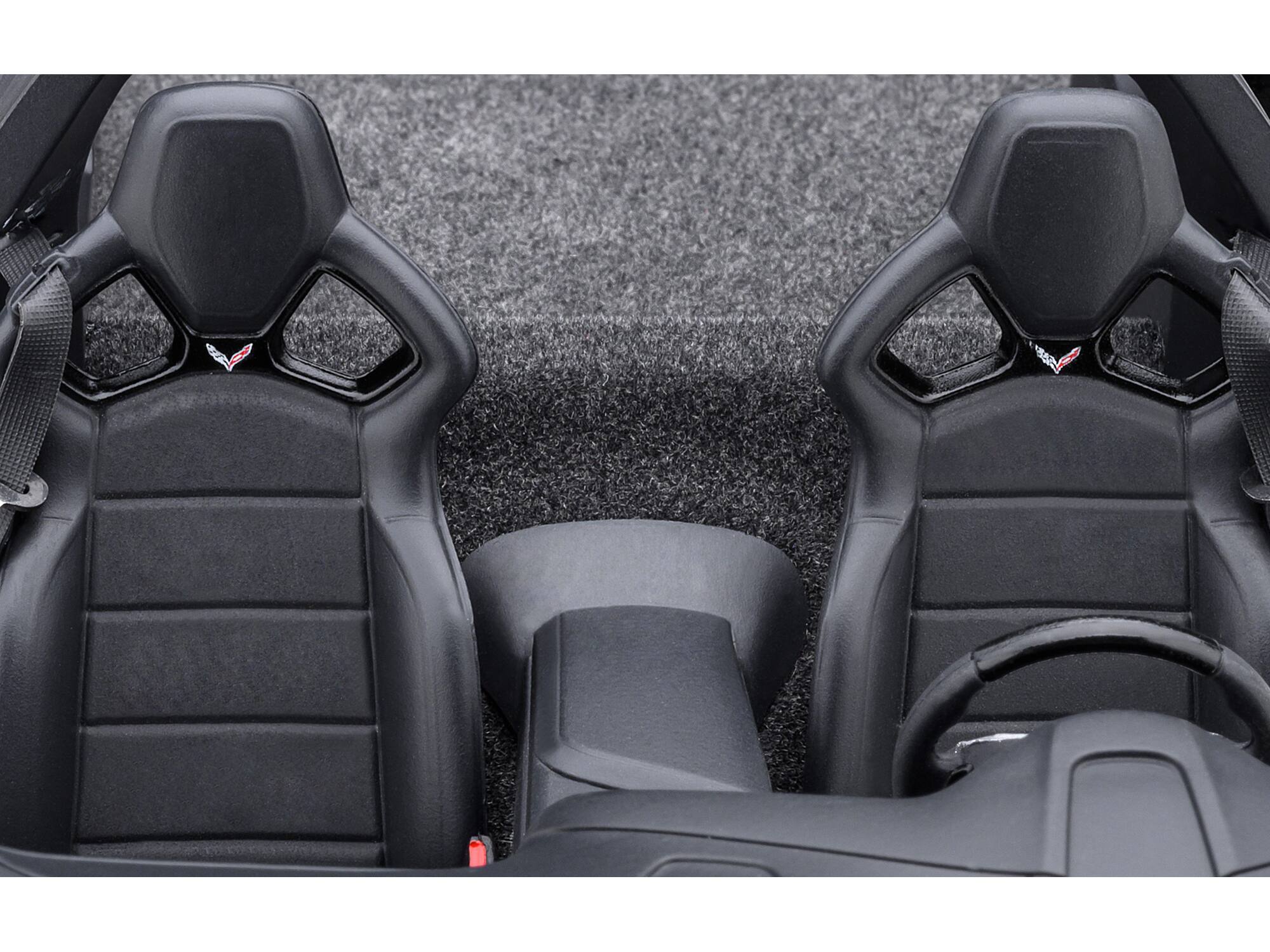 Alt View 1. Autoart - 2019 Chevrolet Corvette C7 ZR1 Arctic White with Carbon Top 1/18 Model Car by Autoart - White With Carbon Top.