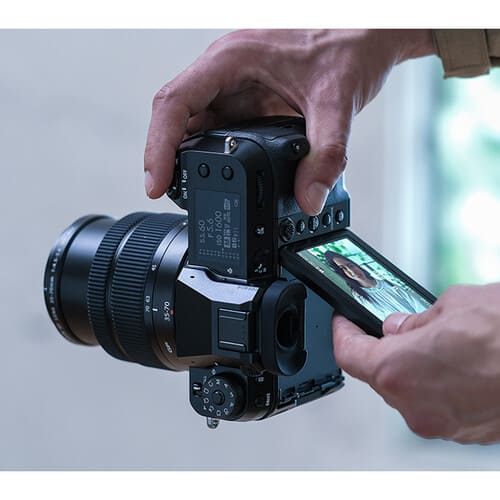 Fujifilm GFX50S II GF35 70mm Kit Black 600022313-AG2-3 - Best Buy