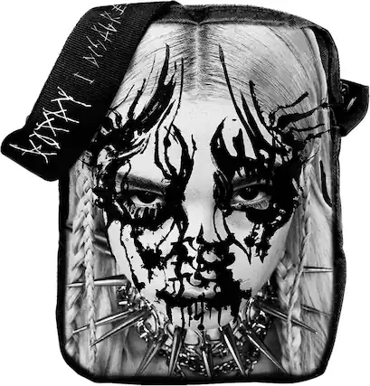 The text on the image reads:
"KISS KISS KISS"