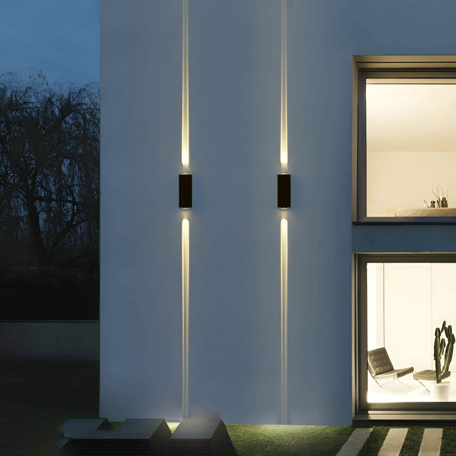 Front. Favorite Garden - LED Waterproof Outdoor Beam Wall Light - Black.