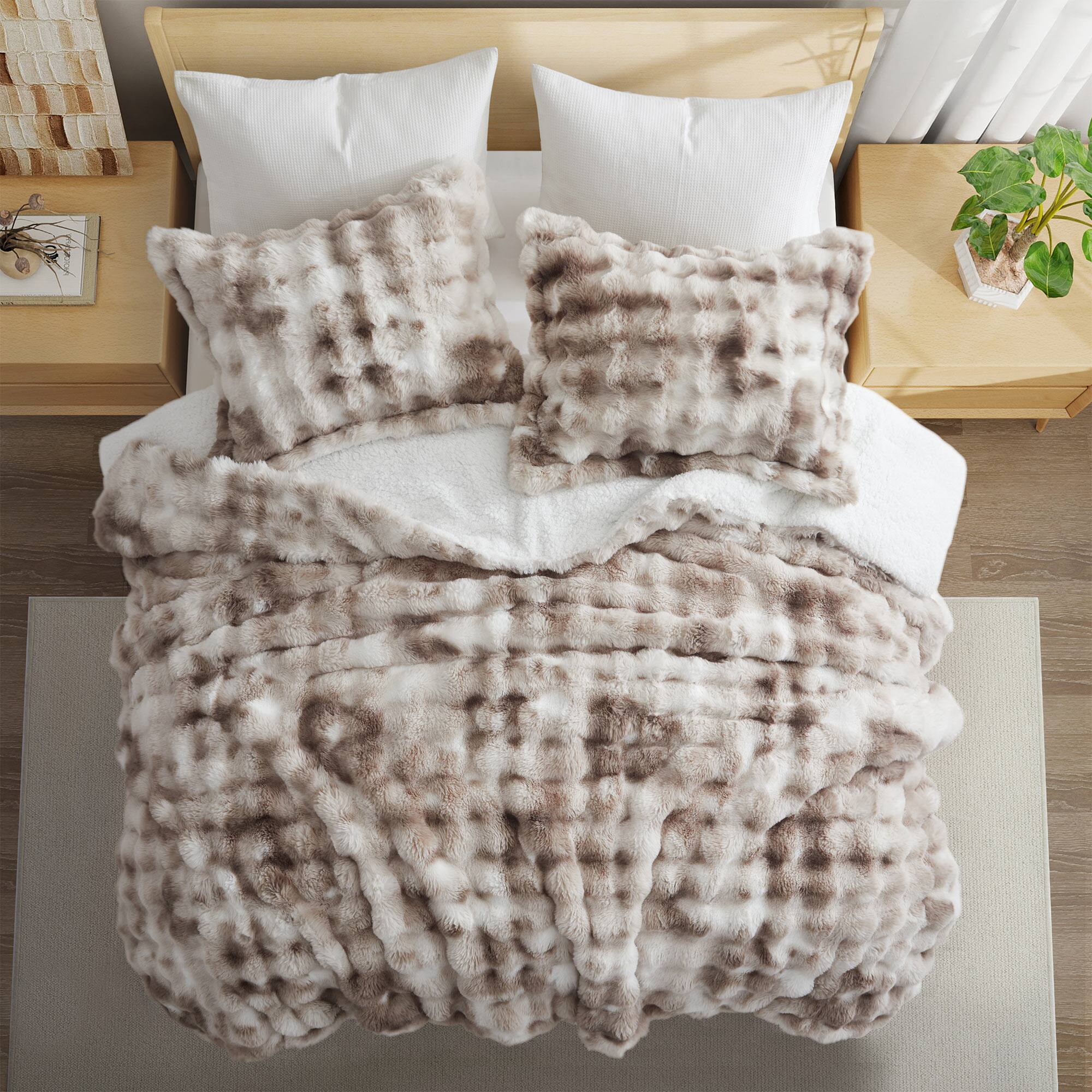 Angle. Peace Nest - Peace Nest Ultra-Soft Faux Fur Comforter Set with Plush Tie-Dye & Reversible Sherpa, Taupe, King - Taupe.
