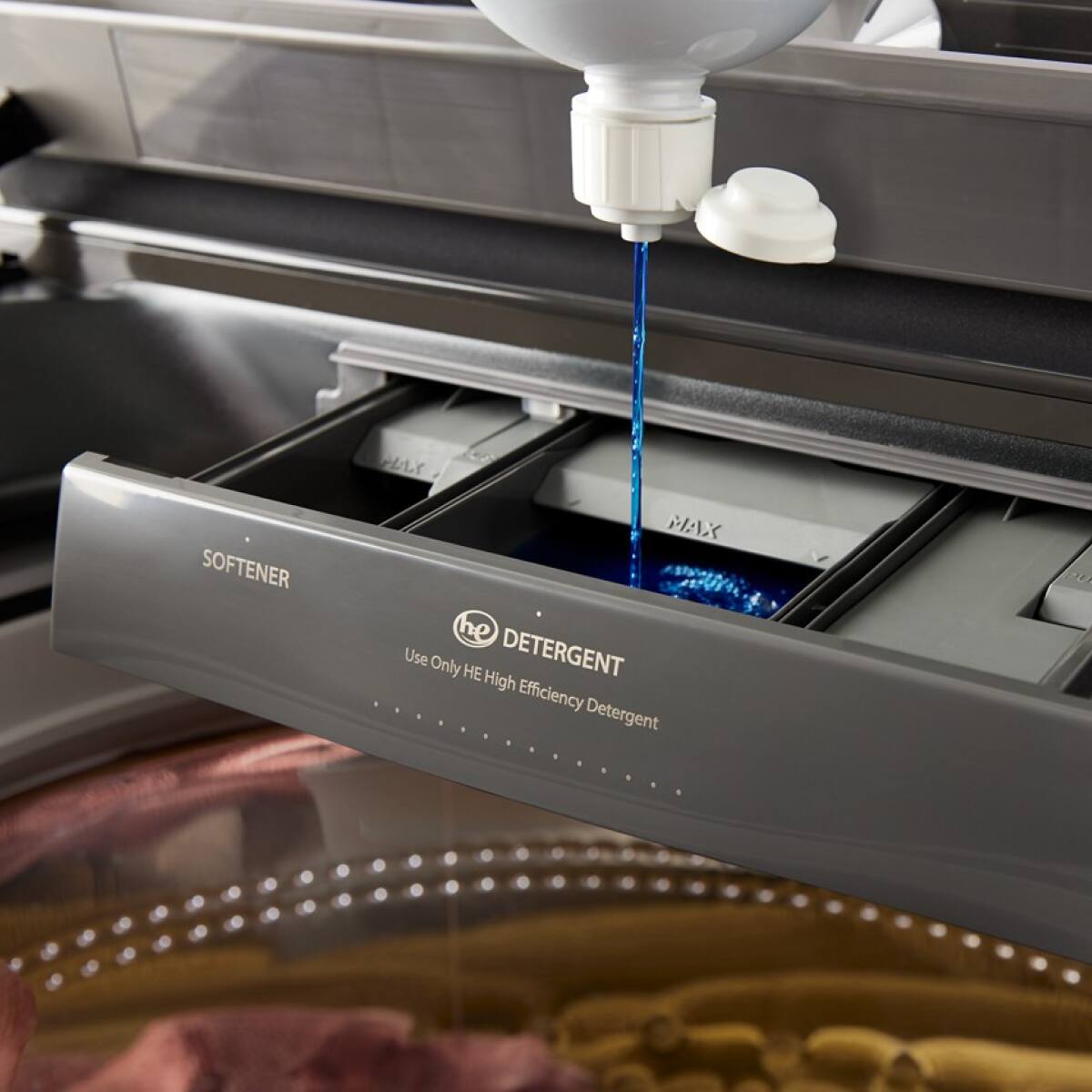 SOFTENER  
DETERGENT  
Use Only HE High Efficiency Detergent