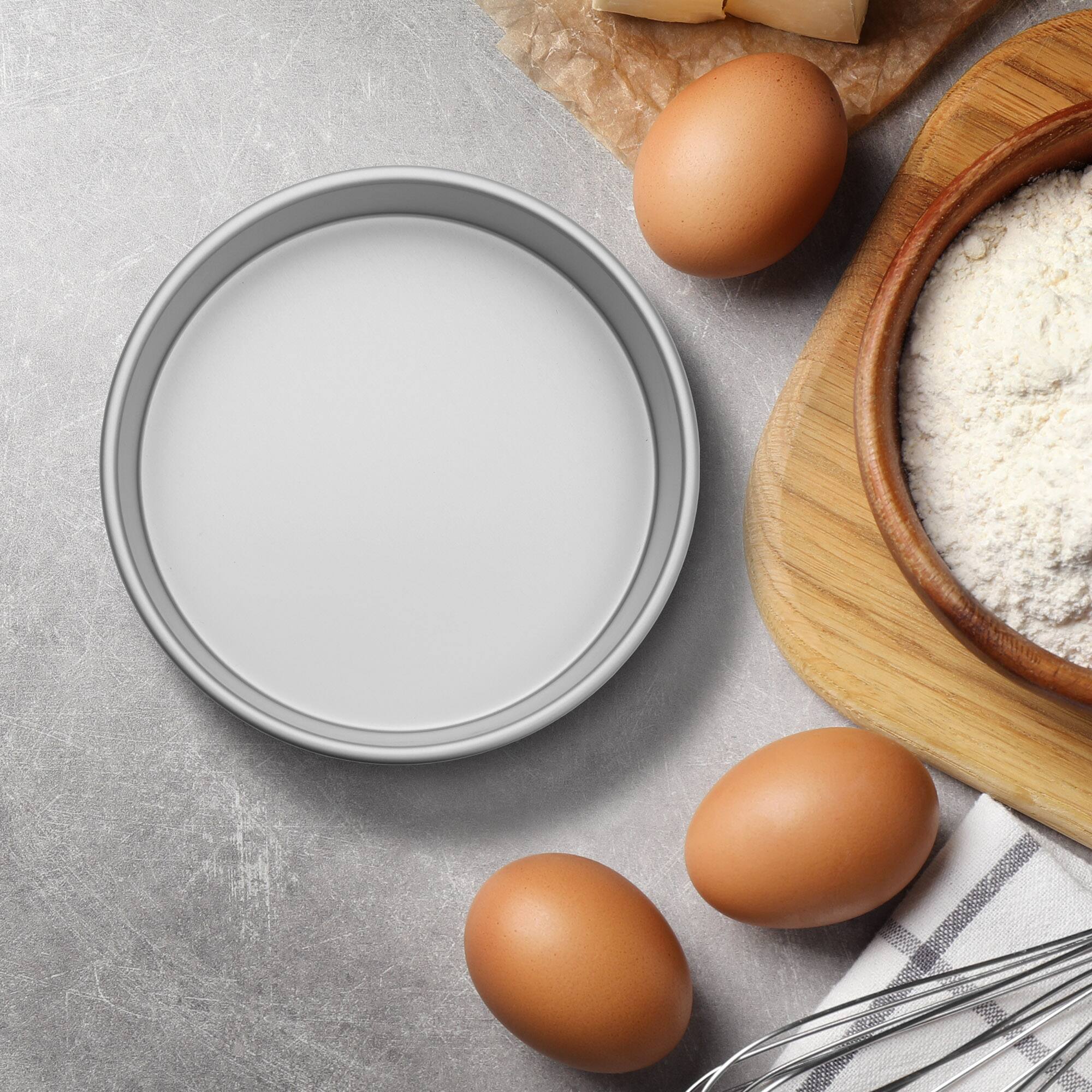 Alt View 4. Last Confection - Round Aluminum Cake Pan Sets - Silver.