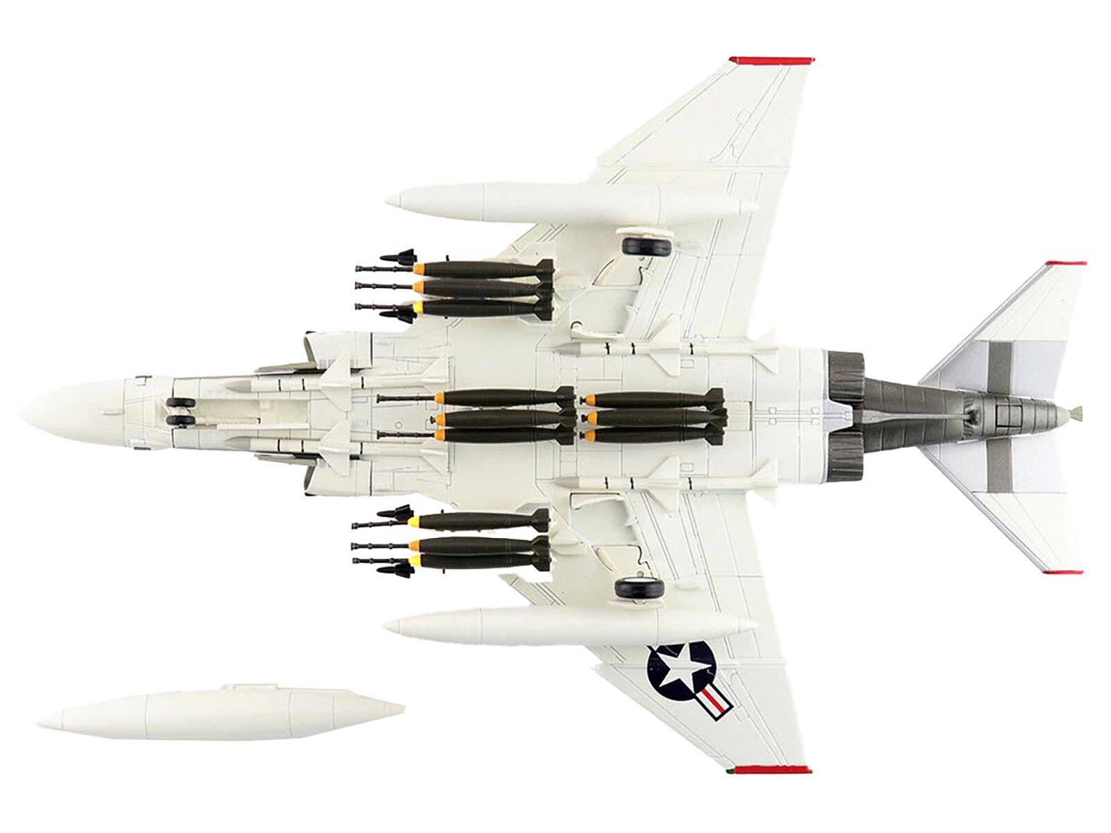 Back. Hobby Master - McDonnell Douglas F-4J Phantom II 153893 VMFA-312 Checkerboards 1976 US Marine Corps Air Power Series 1/72 - Multicolor.