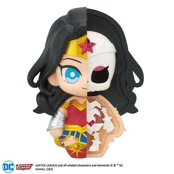 TM JUSTICE LEAGUE and all related characters and elements & "DC DC DC LEAGUE Comics. (s21)