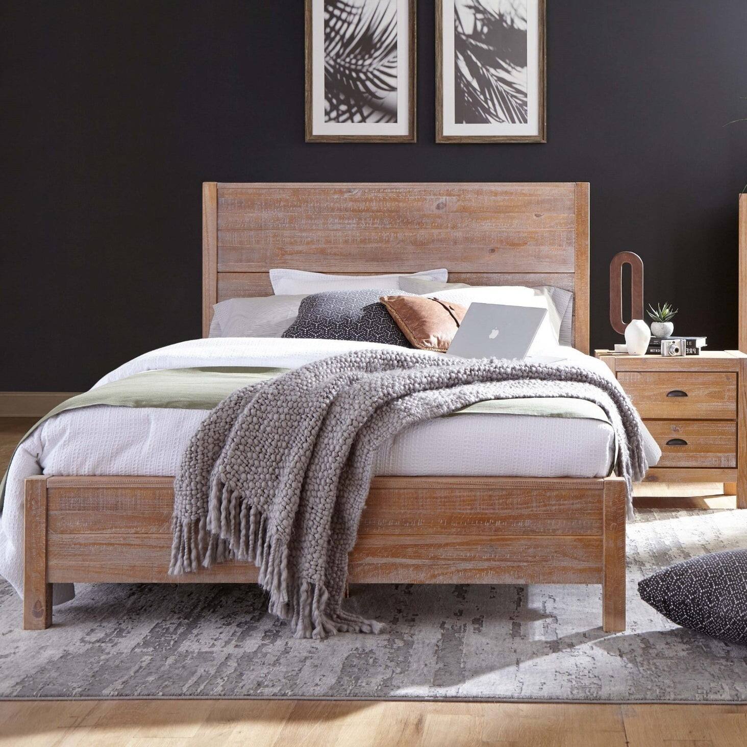 Back. Hivvago - Hivvago FarmHome Solid Pine Platform Bed in King Size - Brown.