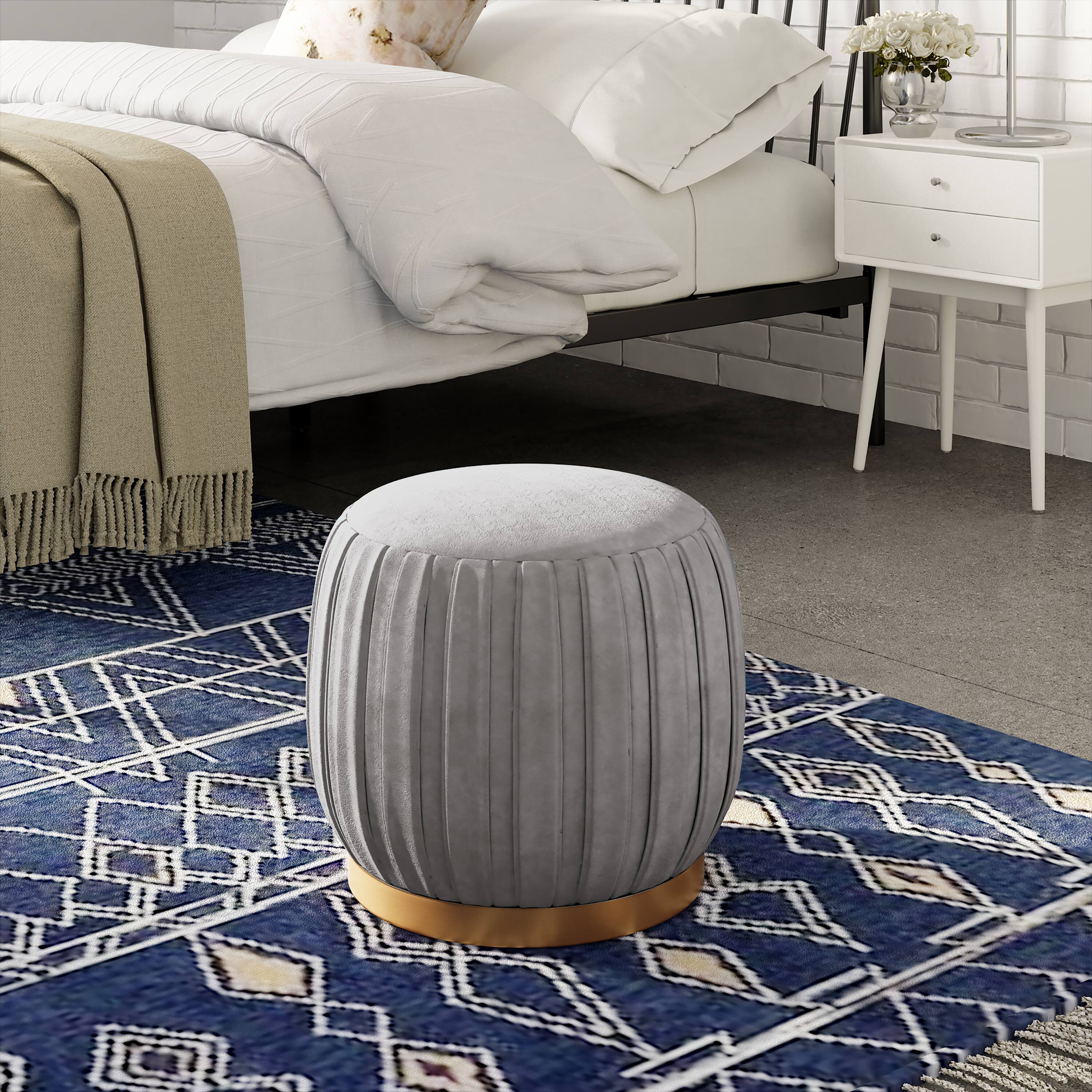 Left. Adore Decor - Jolie Ottoman - Gray.