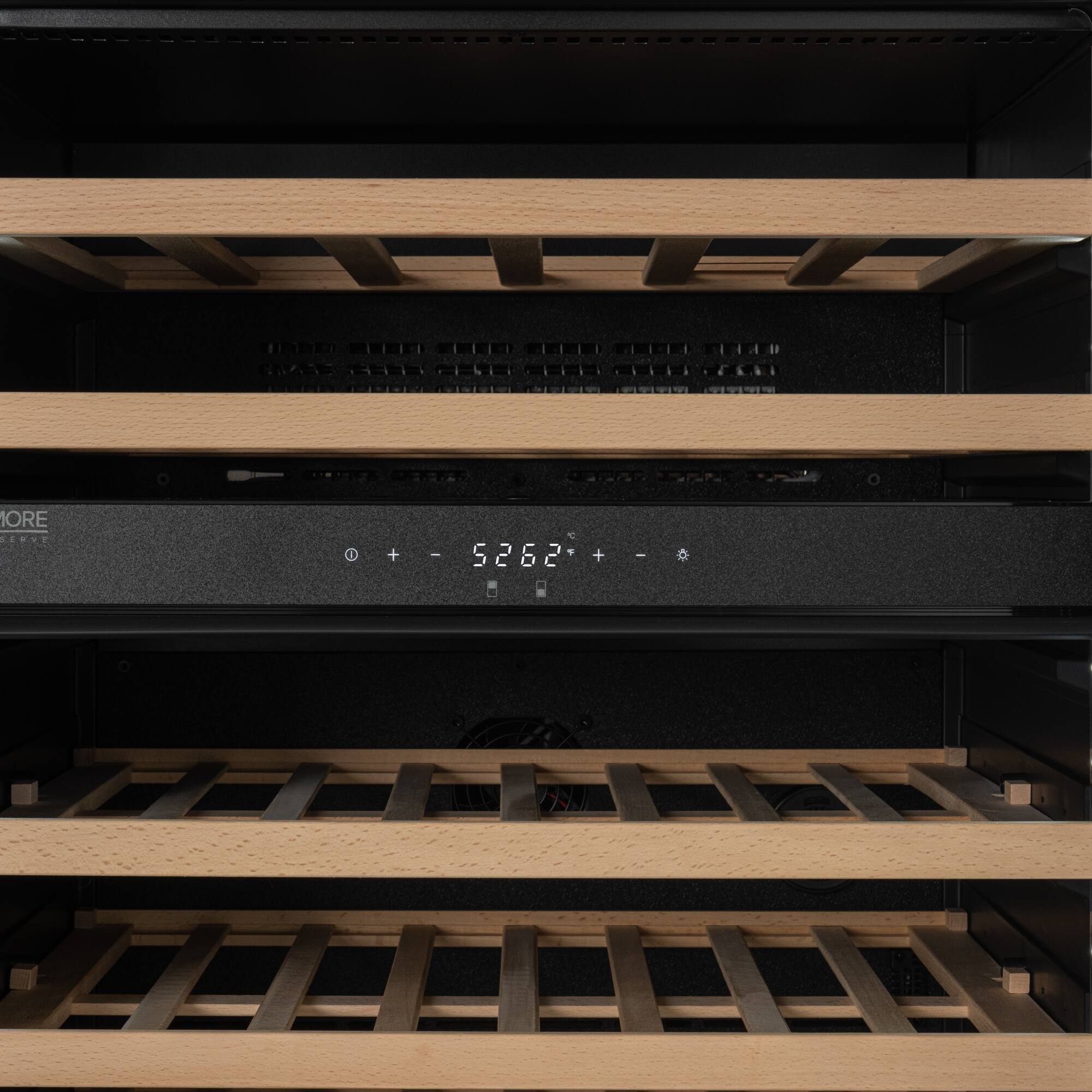 MAN C A ORE ..UE  + ee 5262 + - I