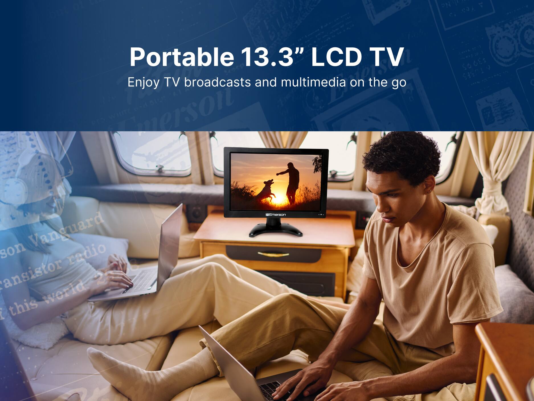 Portable 13.3" LCD TV
Enjoy TV broadcasts and multimedia on the go