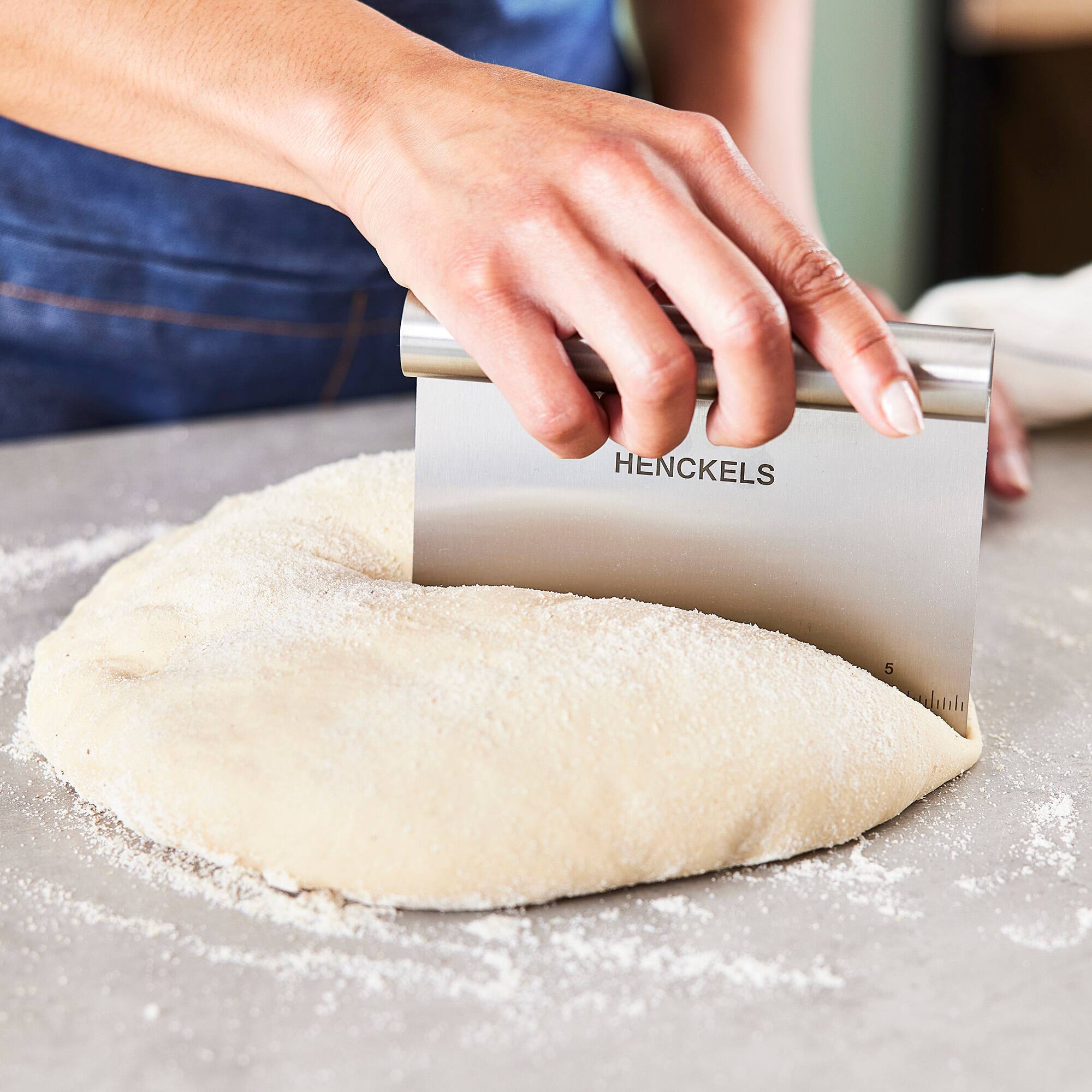 Alt View 2. Henckels - Henckels BBQ 2-pc Pizza Prep and Cut Set - Stainless Steel.