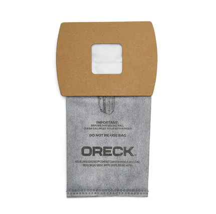 IMPORTANT
REFUSE INSERT CLEAR BAG INLET HOLE WITH FINGER
DO NOT RE-USE BAG
ORECK
FITS ALL HOUSEKEEPER COMPACT CANISTER MODELS INCLUDING:
BE180, 80230, 88850, 88878, BR900, BES00, MUTORE