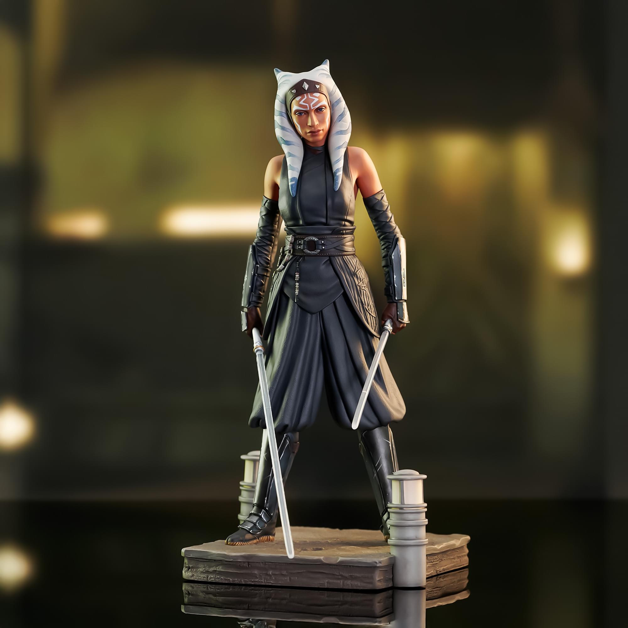 Alt View 10. Diamond Select Toys - Star Wars: The Mandalorian Ahsoka Premier Collection 1:7 Scale Statue - Multi-Colored.