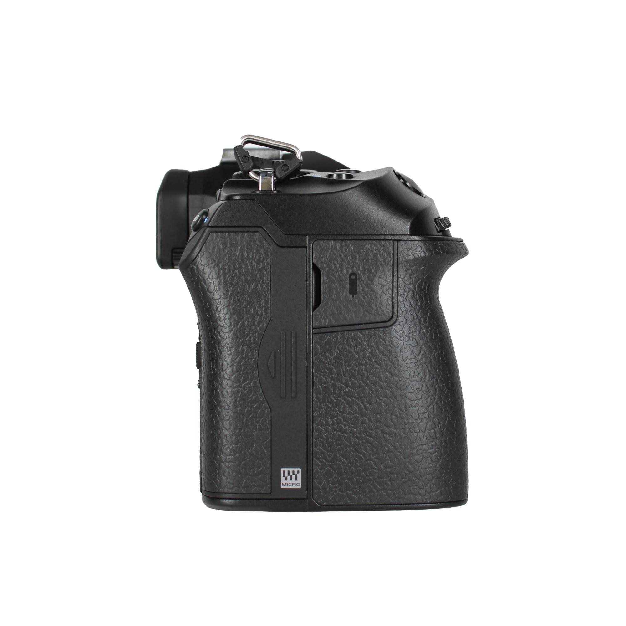 Alt View 4. OM System - OM SYSTEM OM-1 Mark II with 12-40mm f/2.8 Lens Bundle - Black Advanced Bundle.