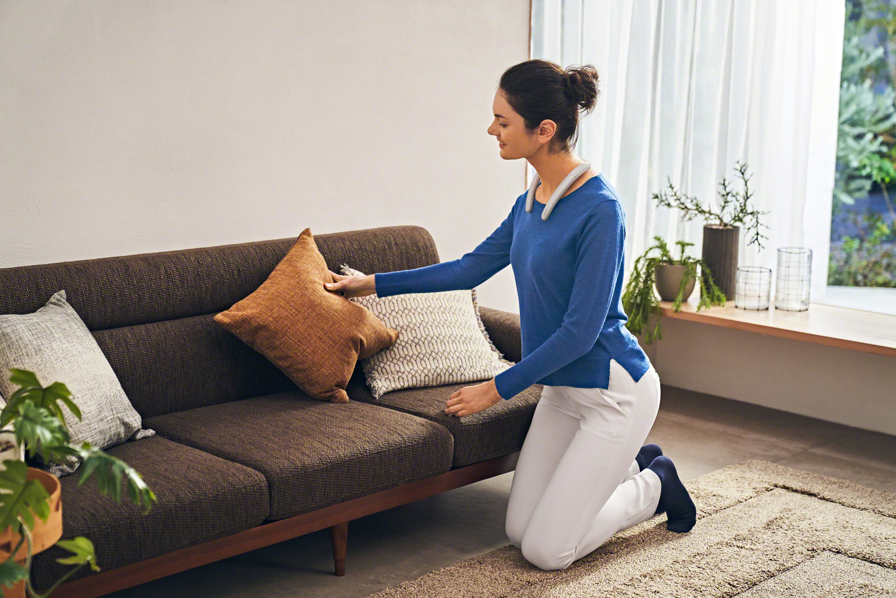 Alt View 23. Sony - Bluetooth Wireless Neckband Speaker - Charcoal Gray.