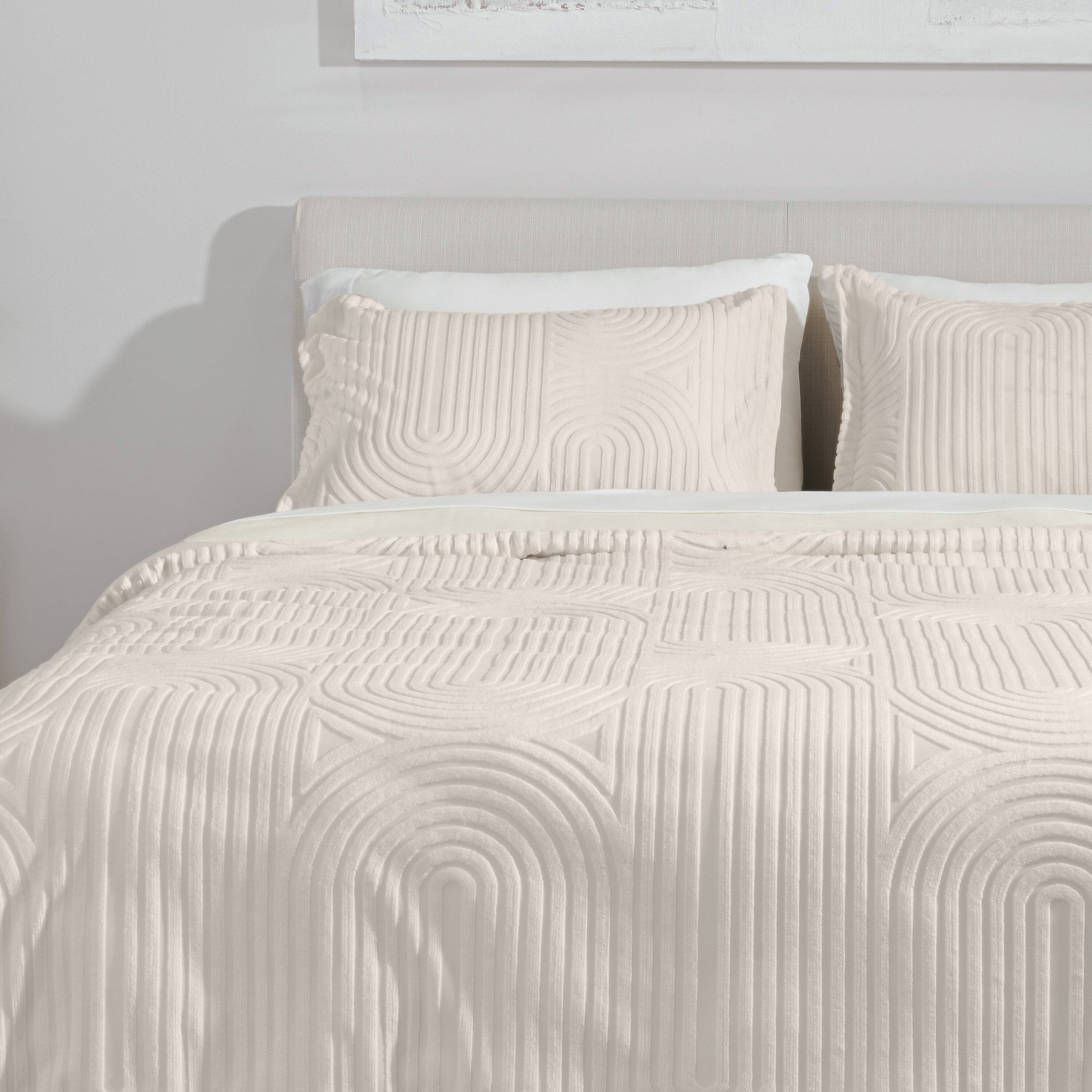 Left. Bedgear - Performance® Duvet & Sham Set - Racetrack - Light Grey, King - light-grey.