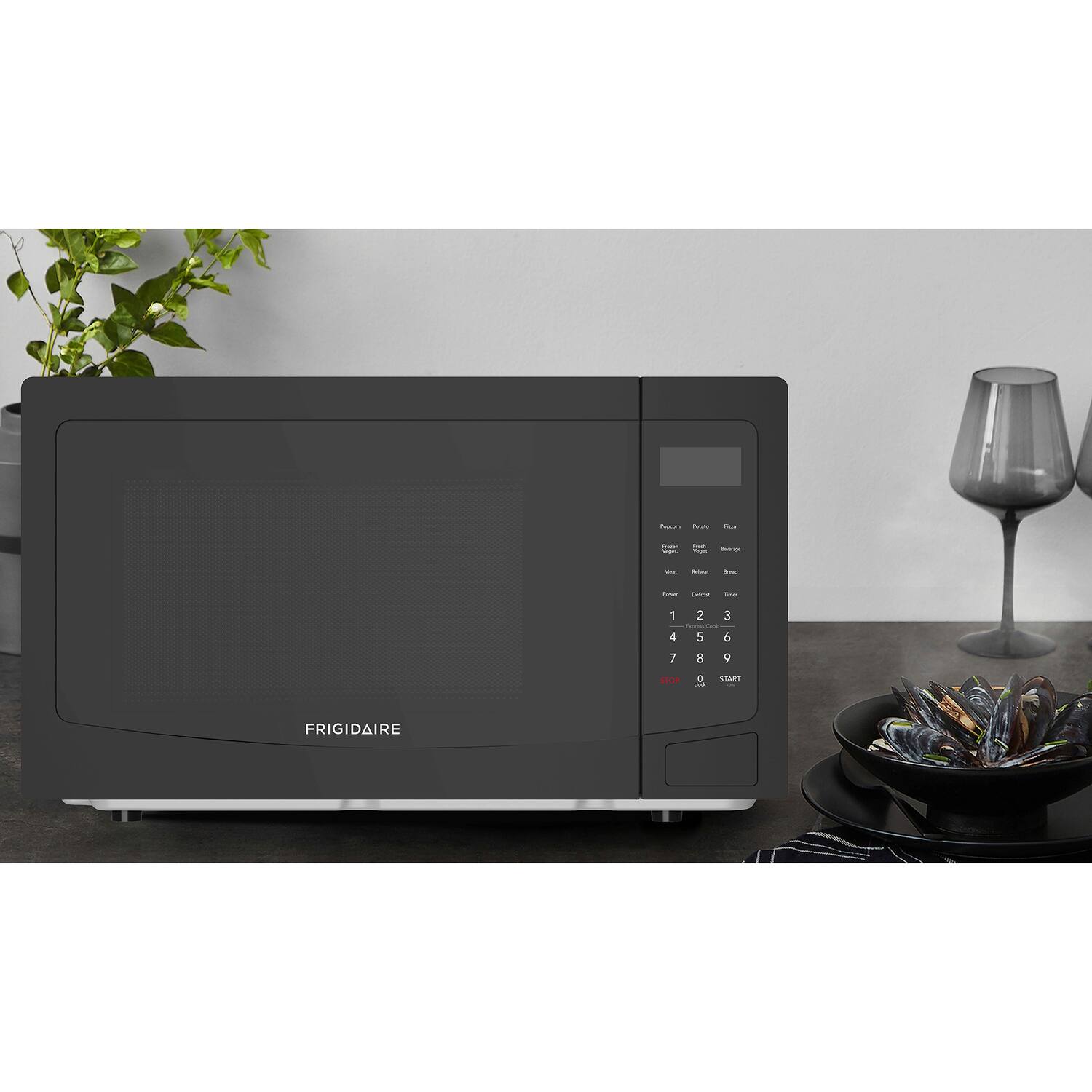 - i - - - - - - - - - - - 1 4 7 2 - 5 8 E  5 1ce X START FRIGIDAIRE