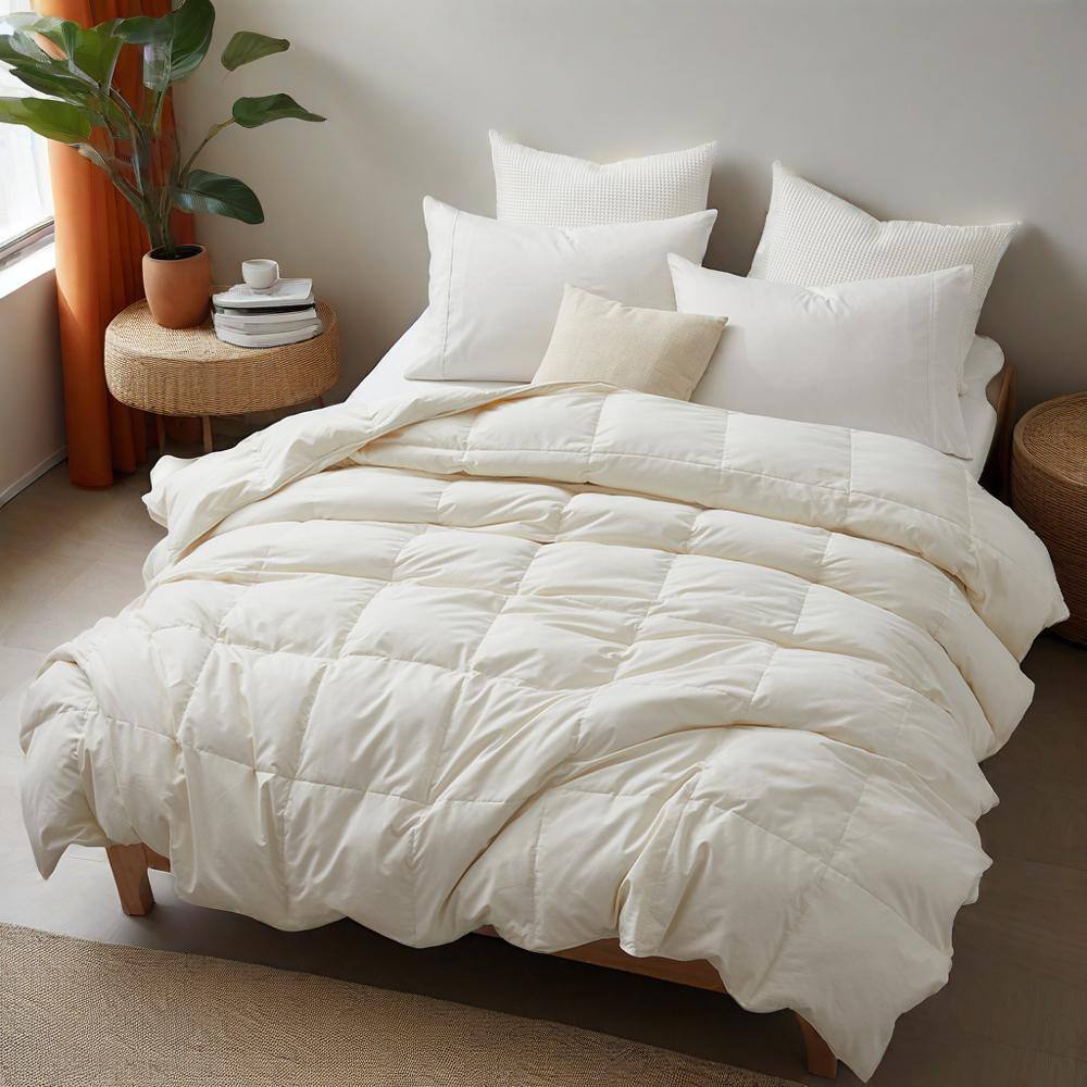 Angle. Peace Nest - Peace Nest Ultra Soft All Season Down Feather Comforter, Ivory, Twin - Ivory.