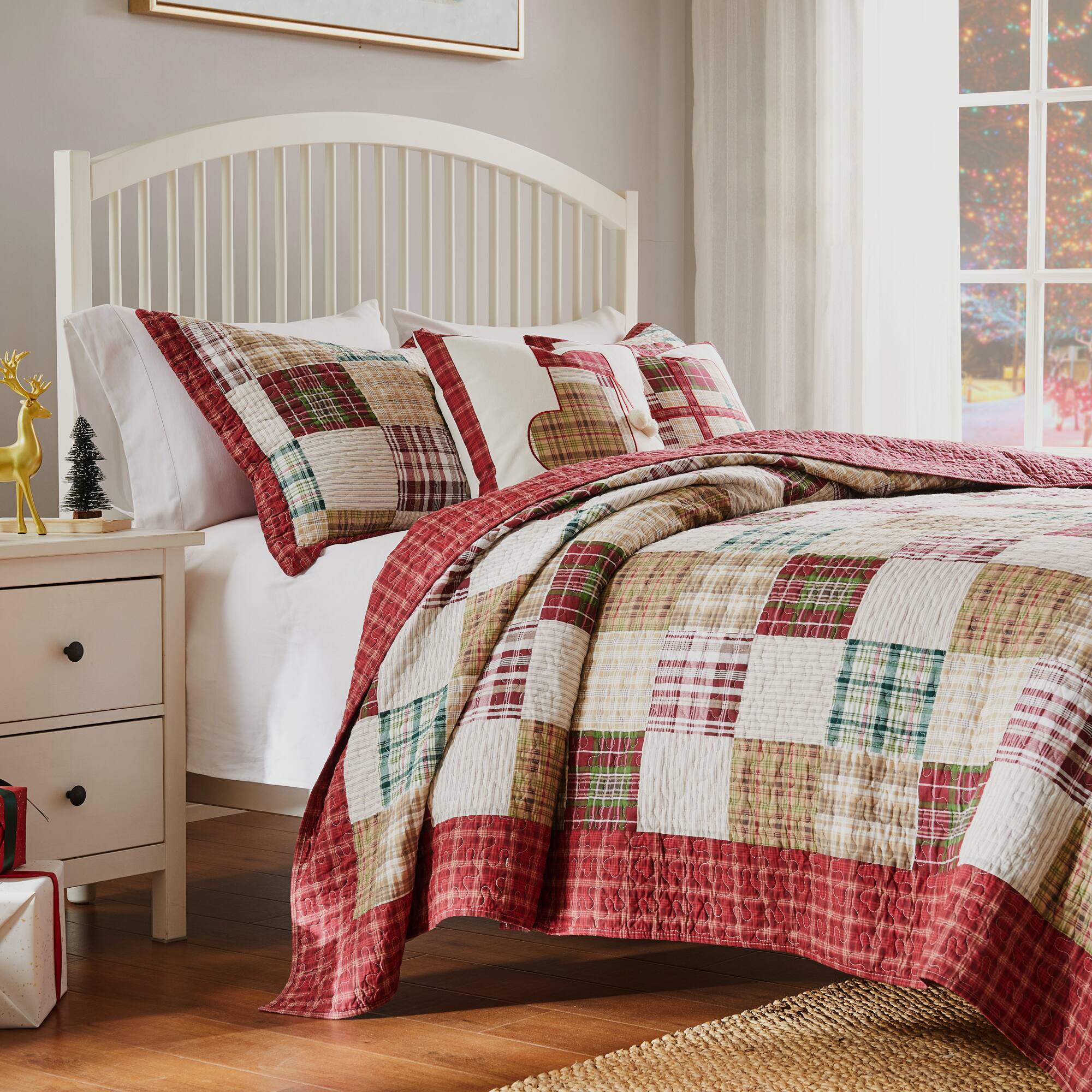 Left. BreeBe - Oxford Red Quilt Set - 2 Piece Twin/XL - Red.