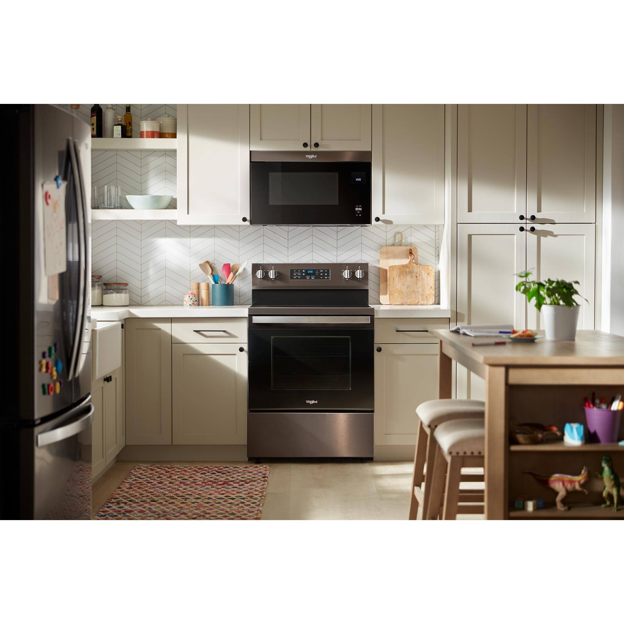 Alt View 22. Whirlpool - 5.3 Cu. Ft. Freestanding Electric Convection Range with No Preheat Air Fry and Air Baking - Black Stainless.