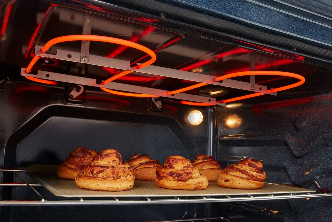 Alt View 10. Maytag - 5.0 Cu. Ft. Freestanding Gas Range With No Preheat Air Fry and Air Baking - White.