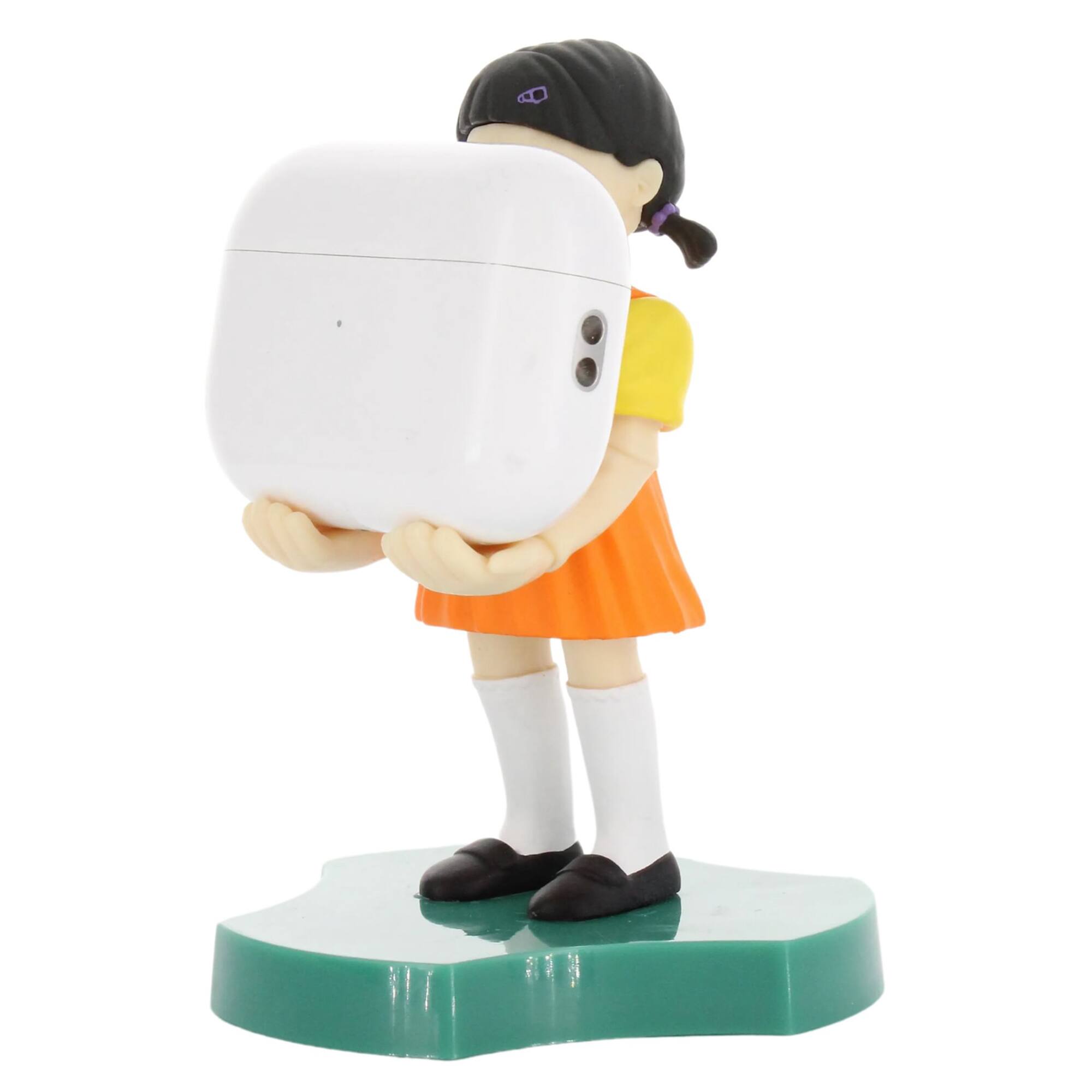 Angle. Cable Guys by Exquisite Gaming - Cable Guys: Squid Games - Young-Hee Girl Earbud & Phone Holder.