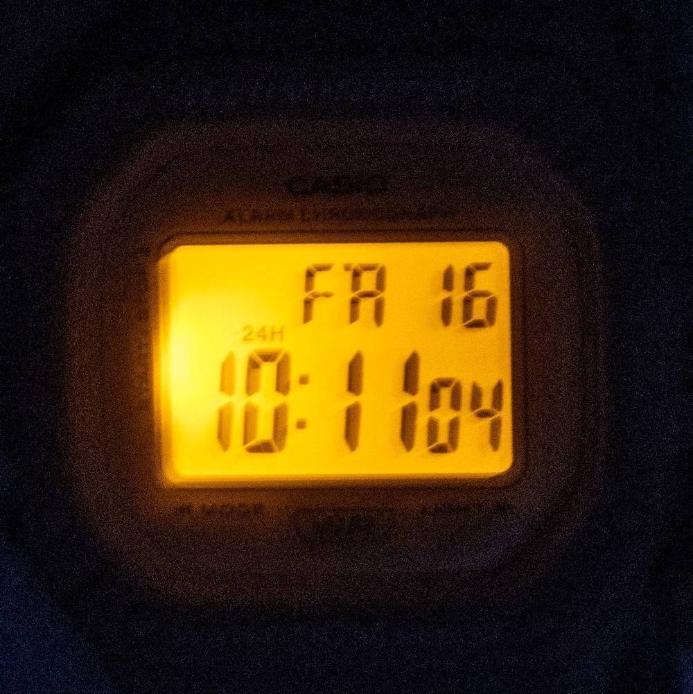 FR 16  
24H  
10:11 04