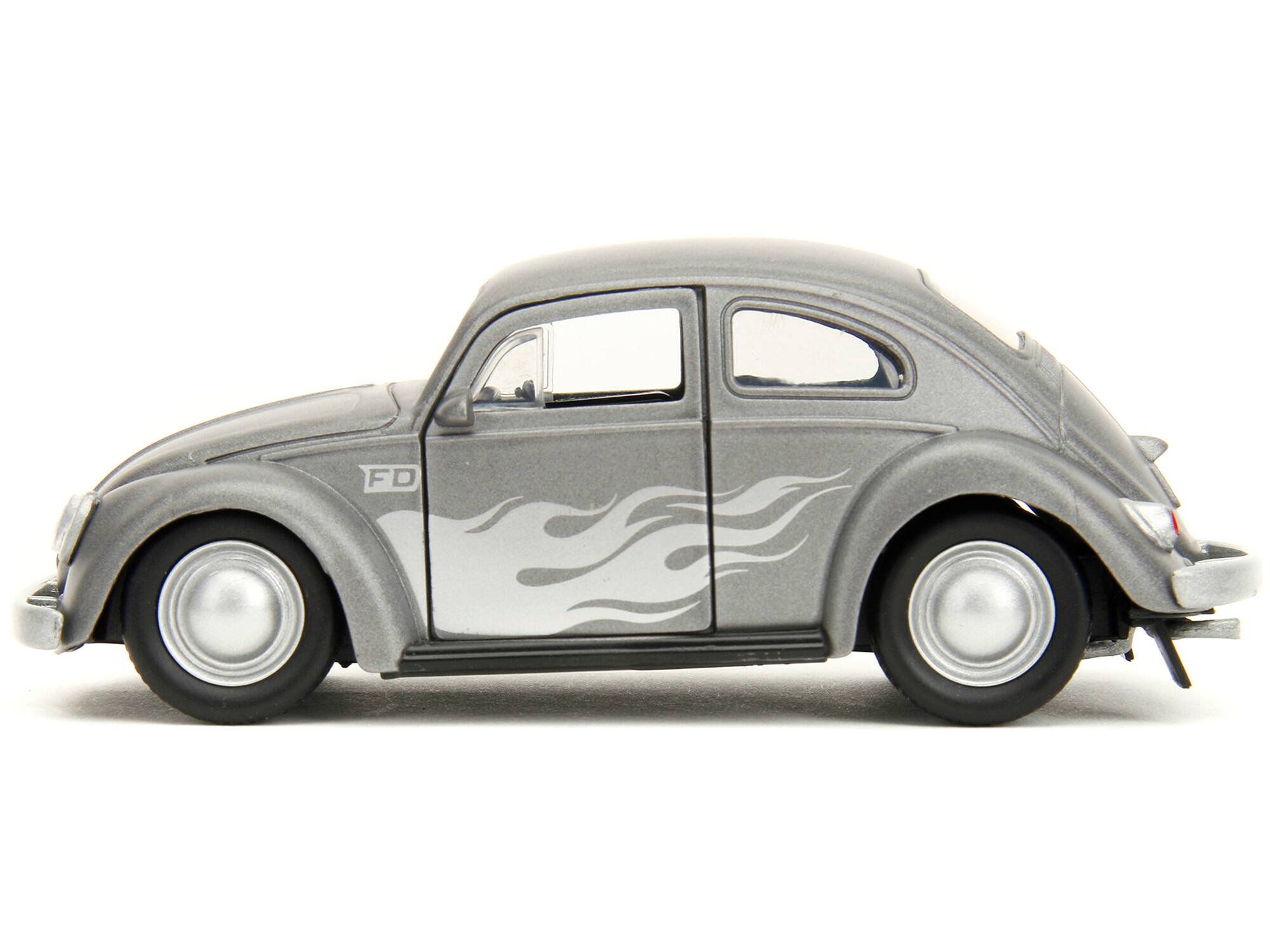 Alt View 3. Jada - 1959 Volkswagen Beetle Gray Met. w/Silver Flames and Boxing Gloves Accessory "Punch Buggy" Series 1/32 Model Car by Jada.