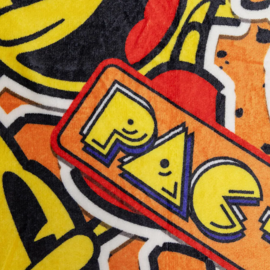 Toynk PAC MAN Classic Allover Throw Blanket | 45 x 60 Inches Yellow ...