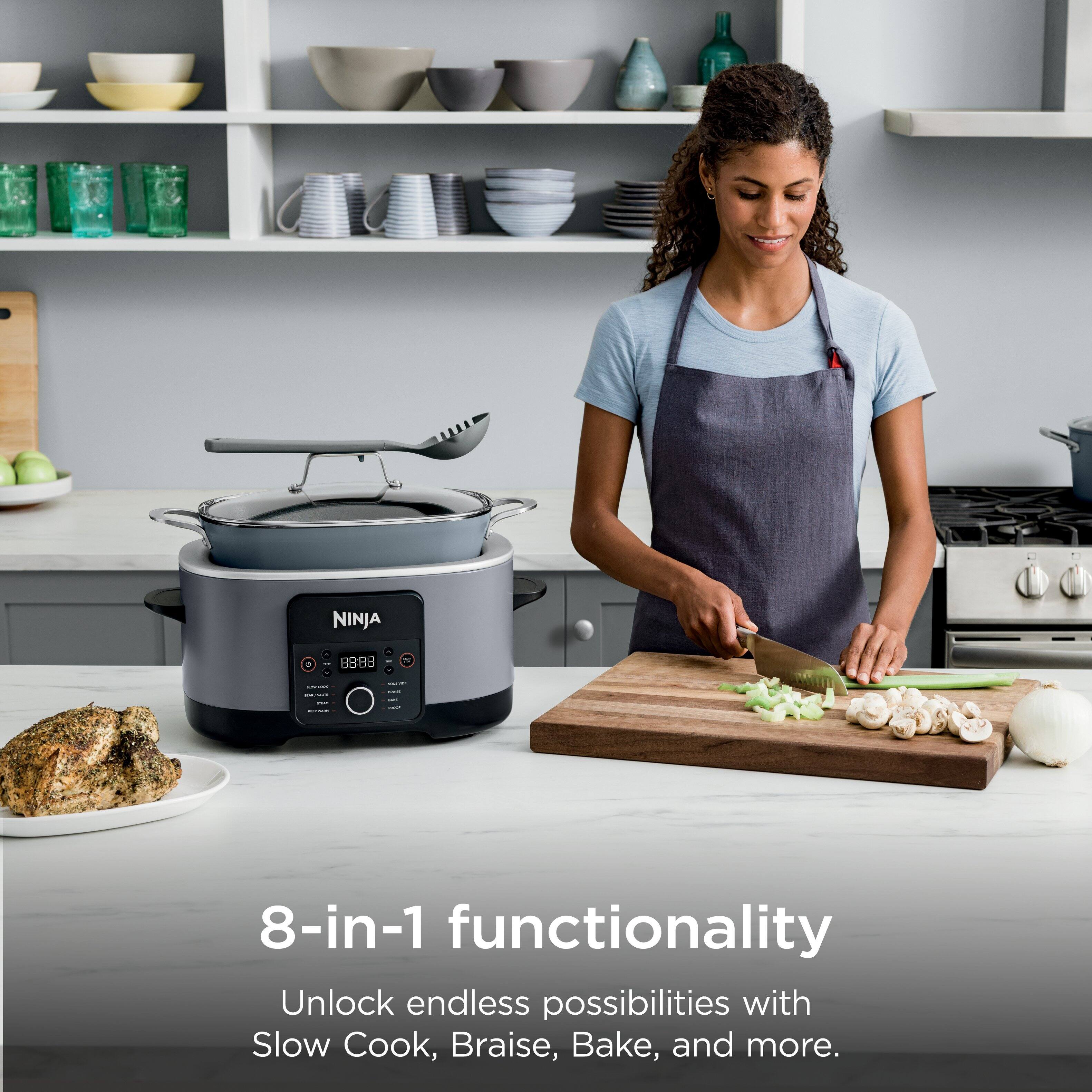 NINJA  
8888  
2  
- - - OCIDAD - -  
- - - 1 -  
8-in-1 functionality  
Unlock endless possibilities with Slow Cook, Braise, Bake, and more.