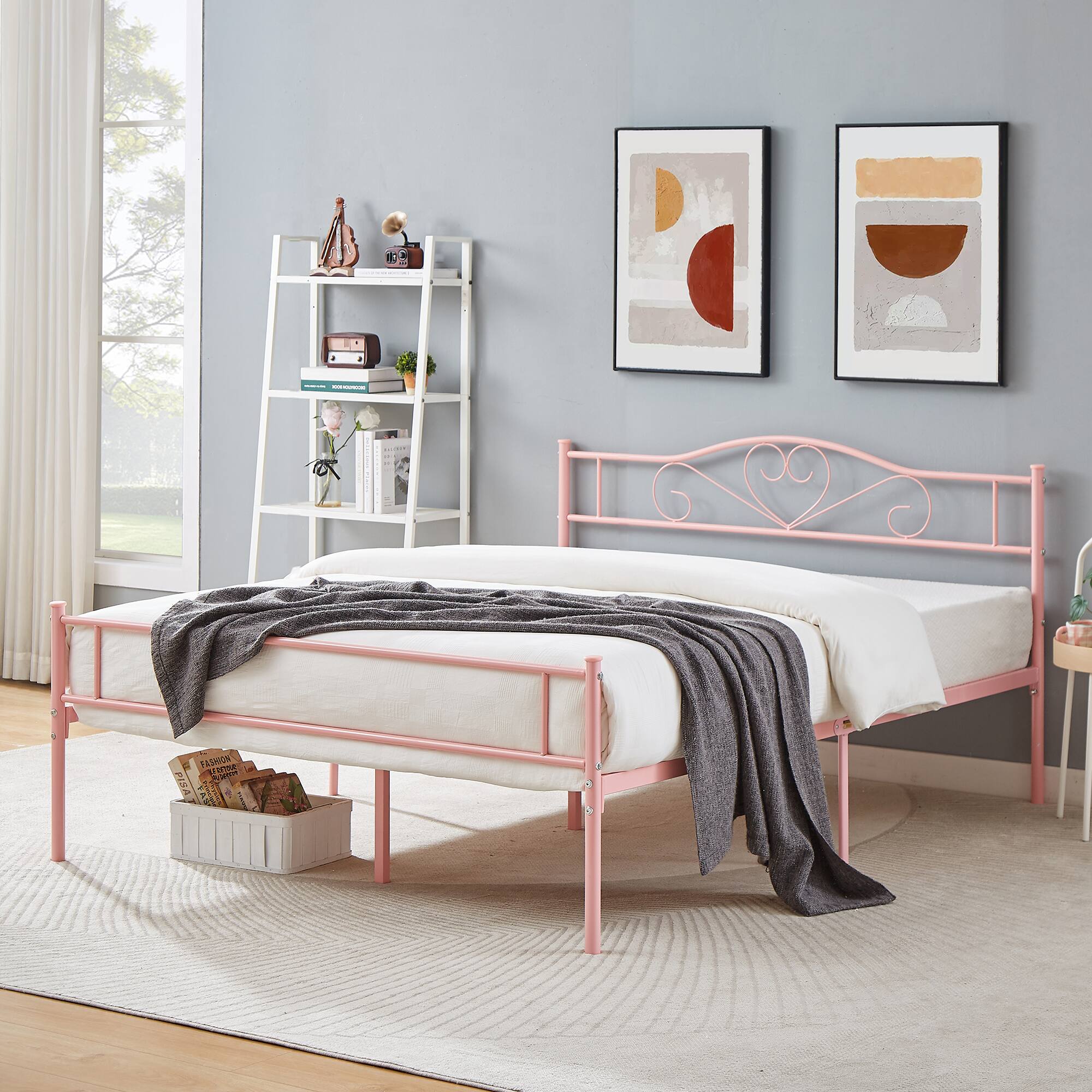 The text on the image is "FASHION" and "FASHION".