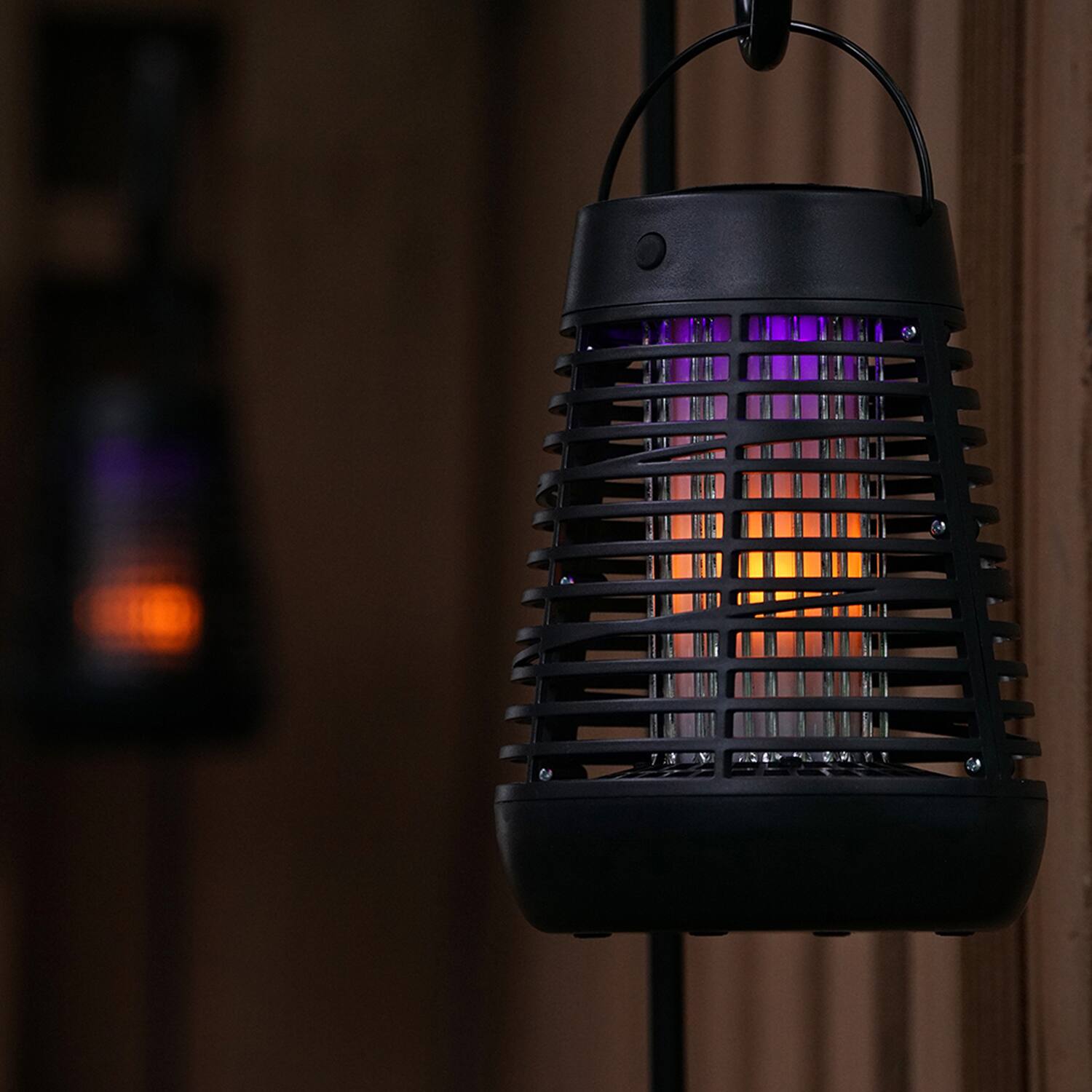 Back. PIC - Flickering Flame Solar Portable Bug Zapper Torch Lantern - Black.