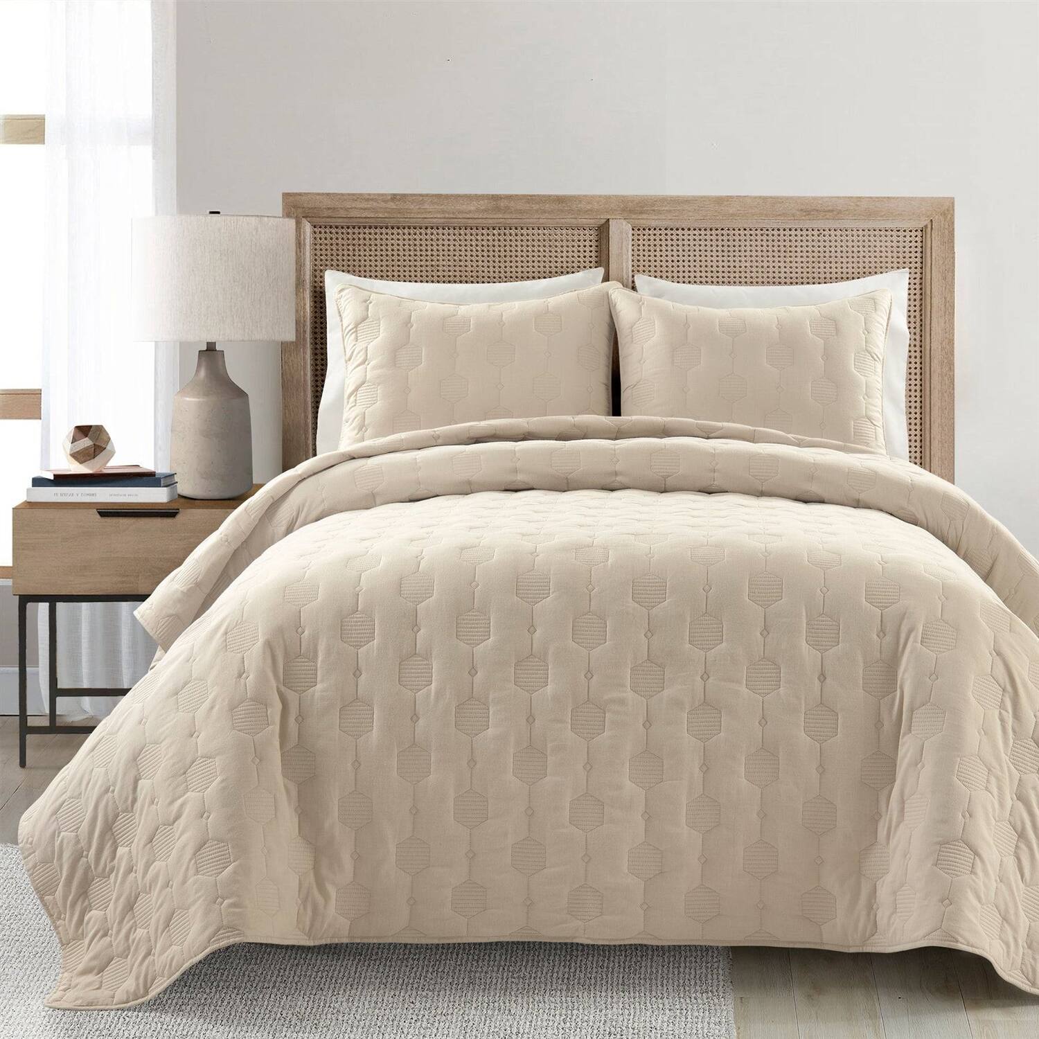 Front. Hivvago - Full/Queen size Lightweight Beige Textured Cotton 3 Piece Quilt Set - Beige.