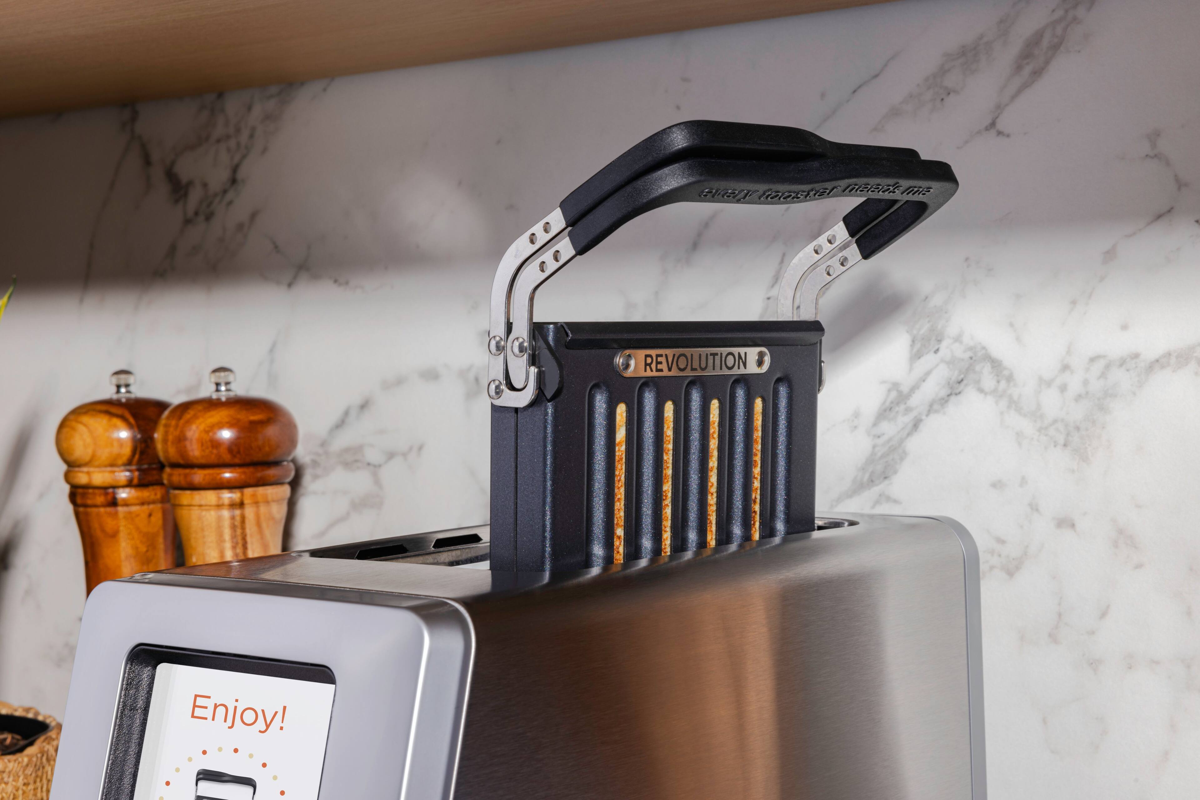 The text on the image reads: "Forstar MIEFIS Ie EIGr REVOLUTION Enjoy!"