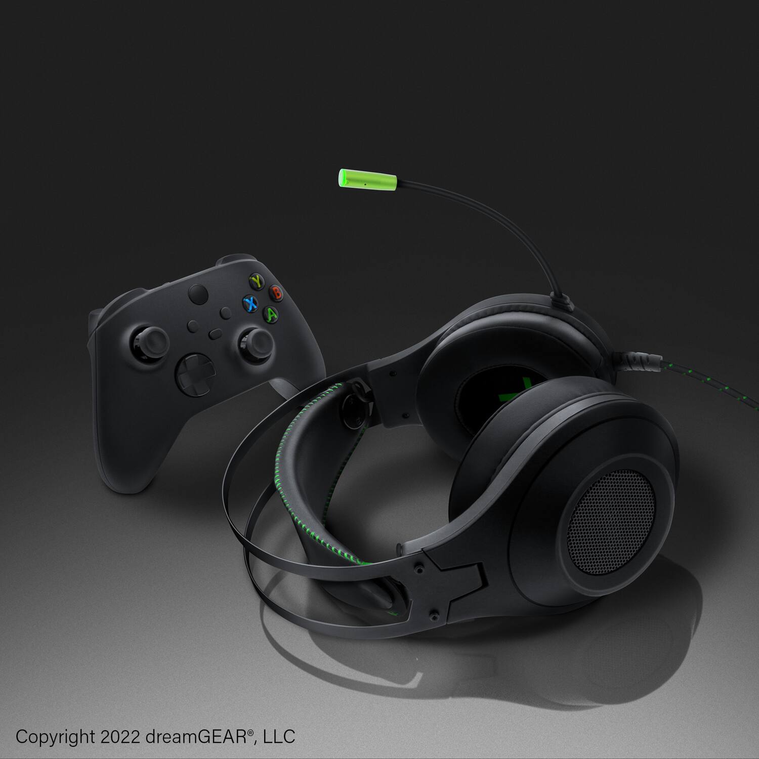 Y X A  
Copyright 2022 dreamGEAR, LLC
