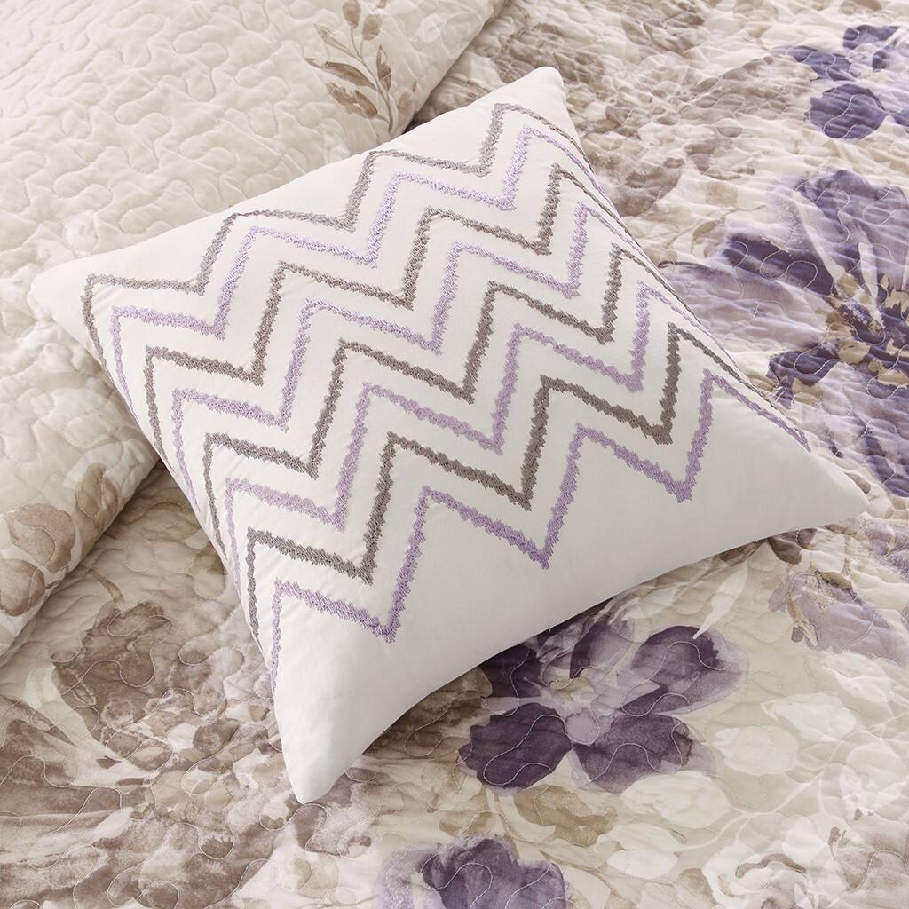 Alt View 2. Gracie Mills - Gracie Mills Ezekiel Tranquil Blossoms 6-Piece Printed Quilt Set with Throw Pillows - Taupe.
