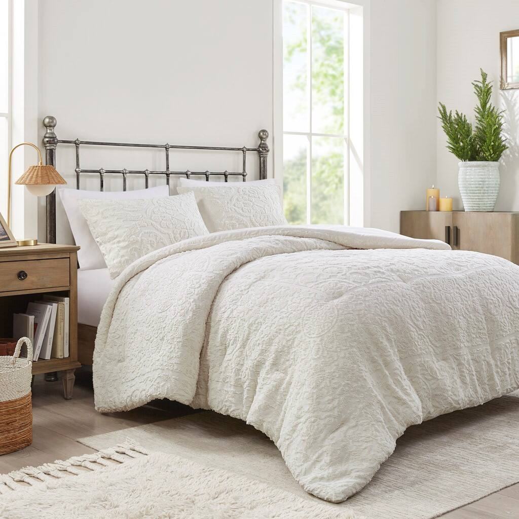 Alt View 1. Gracie Mills - Gracie Mills Toulon 3 Piece Tufted Woven Comforter Set - Ivory.