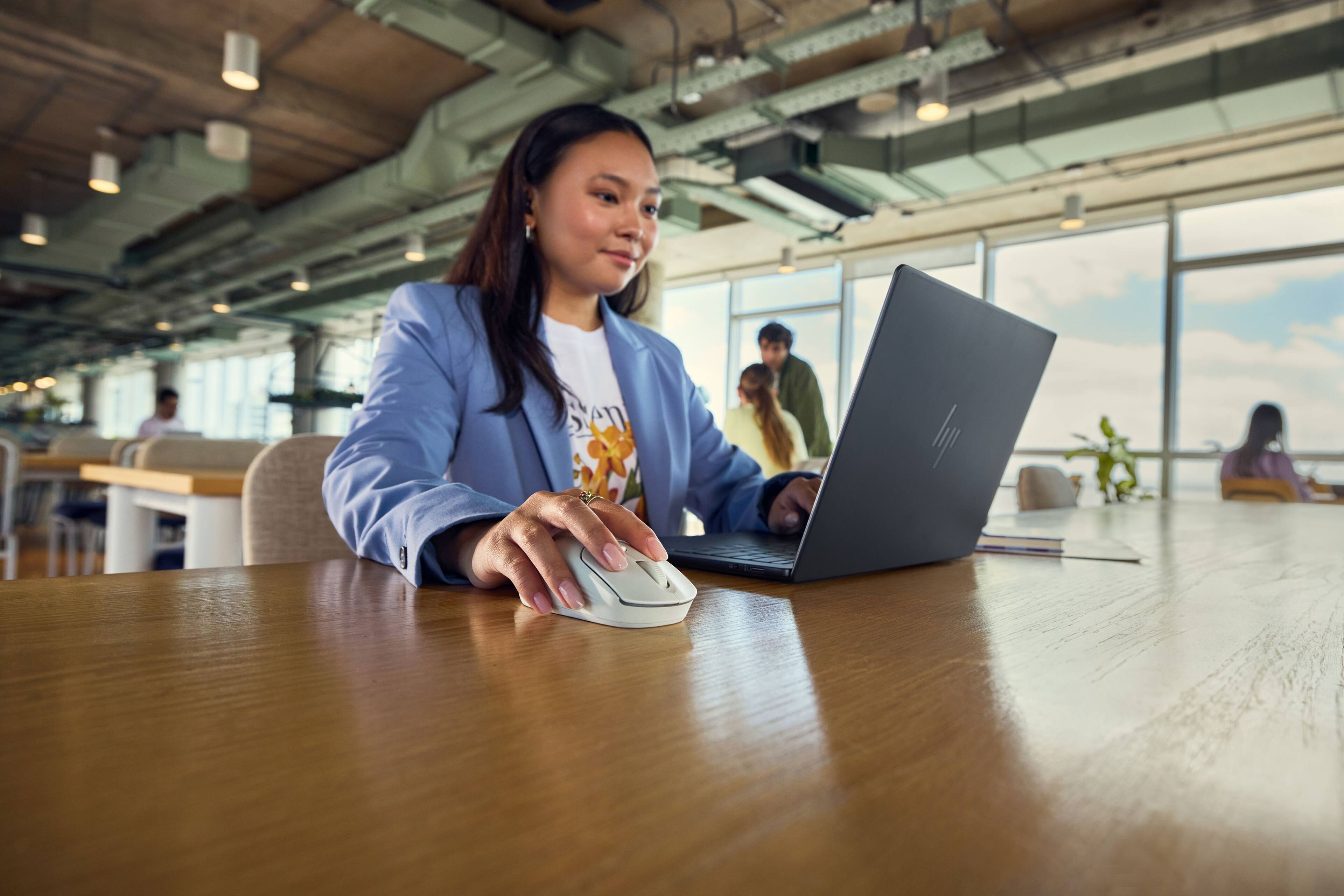 Alt View 9. HP - 400 Quiet Wireless Bluetooth Ambidextrous Mouse - Maple.