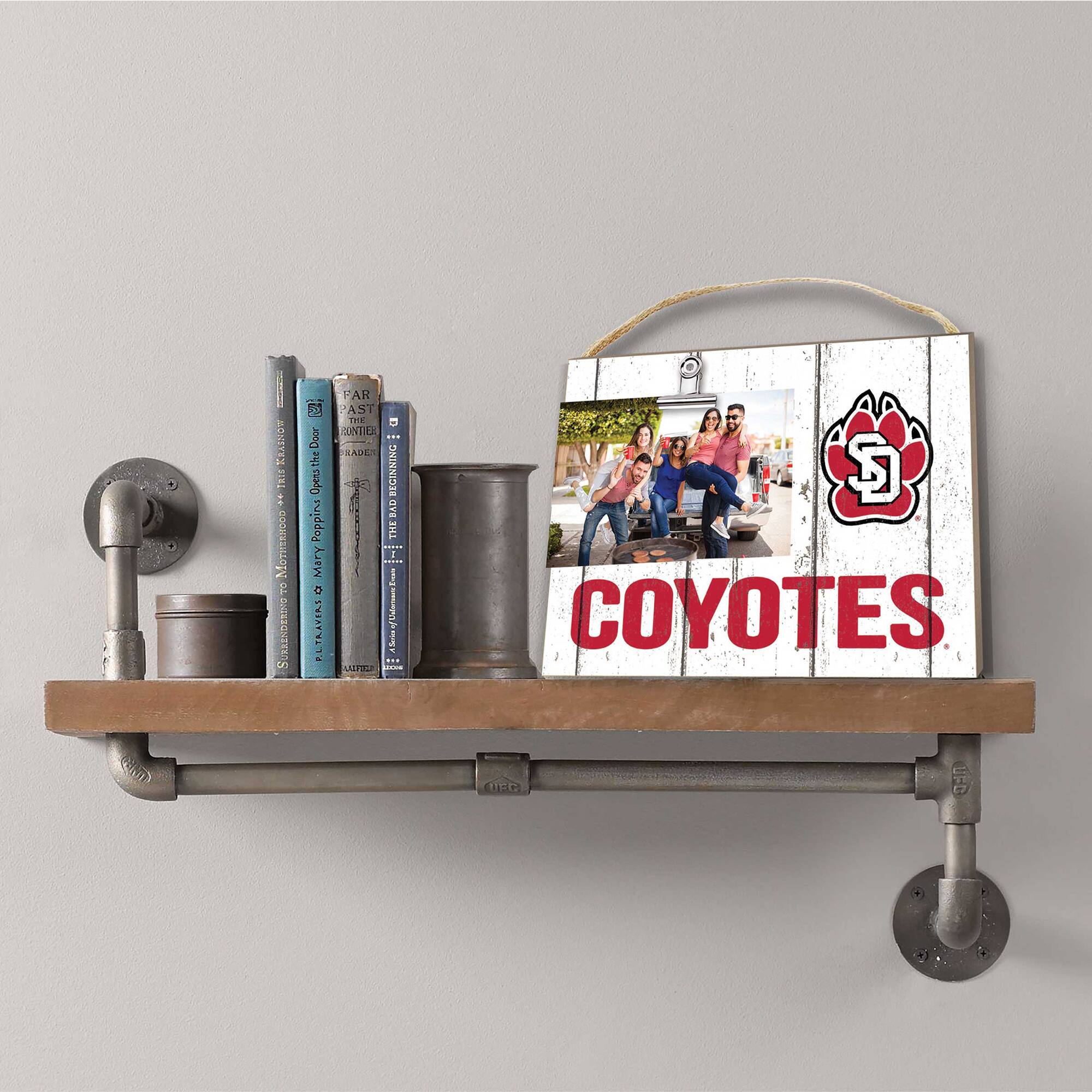 OXEN TAI: P SXEDESDNO 2 Door the pens Poppins Mary a ELTRAVIAS PAR 'AST THE D CUNTIER .. BEGINNING OIVE THE ..... ..... ATai fCalenoToss ABoie ATIP - S COYOTES UE B