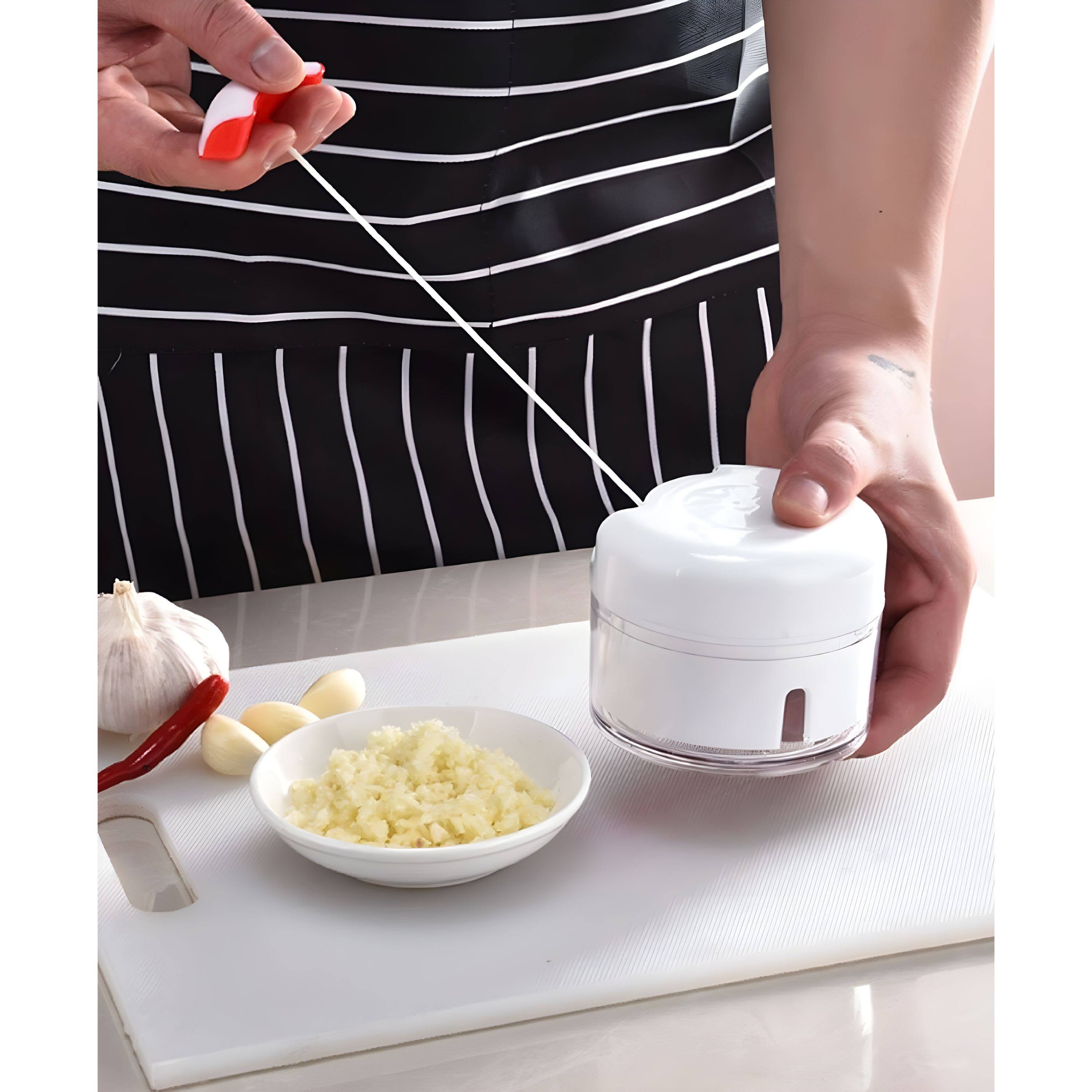 Angle. Kitcheniva - Manual Hand Pull Mini Food Processor Garlic Chopper - White.