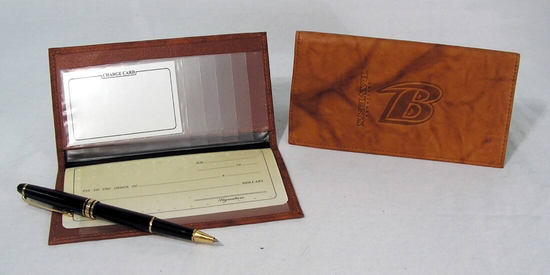 Sure, here is the corrected and grouped text from the image:

**Charge Card:**
- CHARGE CARD

**Check:**
- PAY TO THE ORDER OF
- DOLLARS
- Signature

**Wallet:**
- B
- BAYLOR